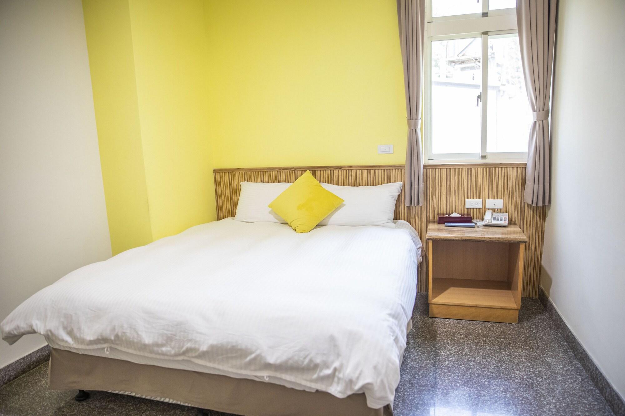 Holiday Hotel