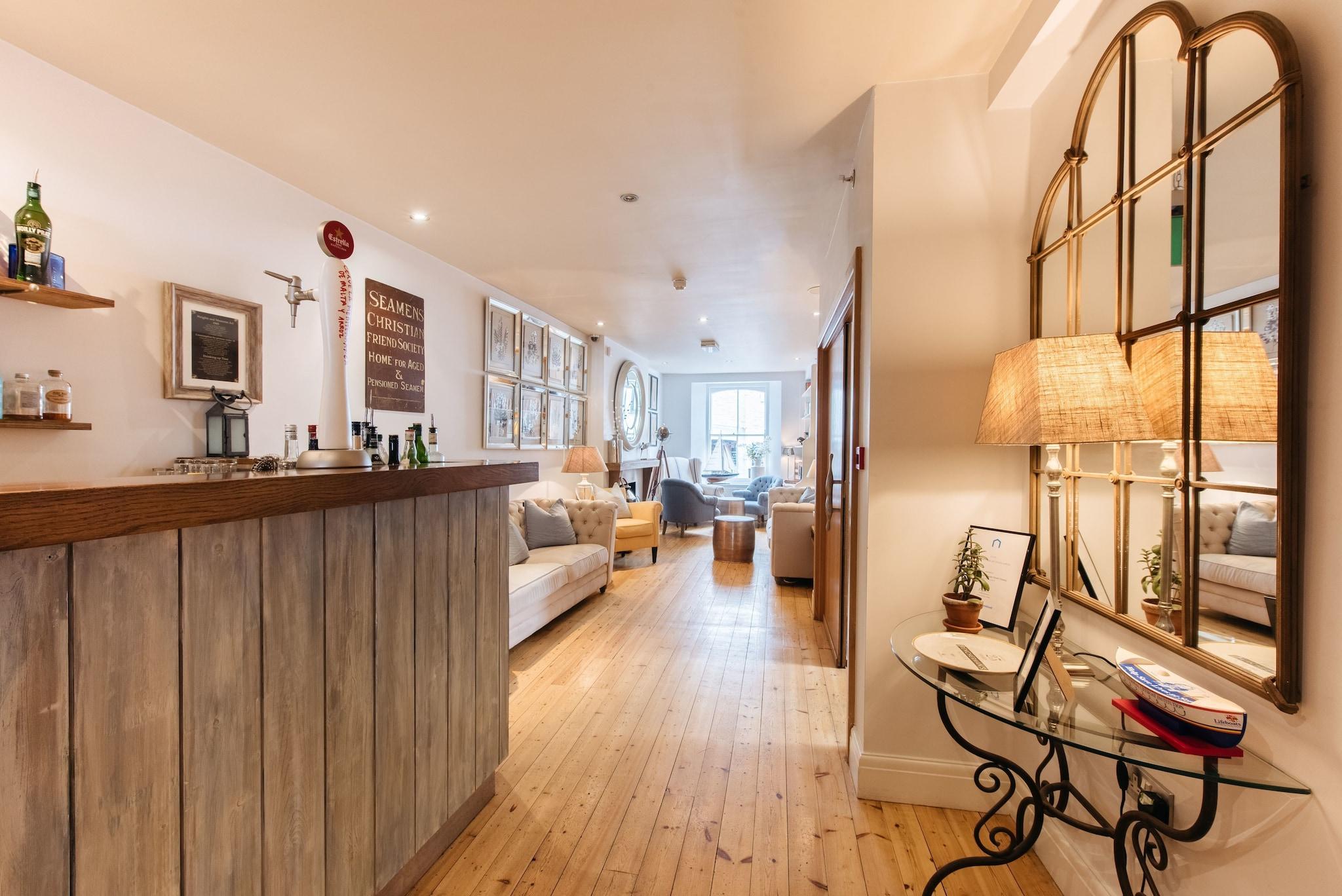 The Old Quay House Hotel by null