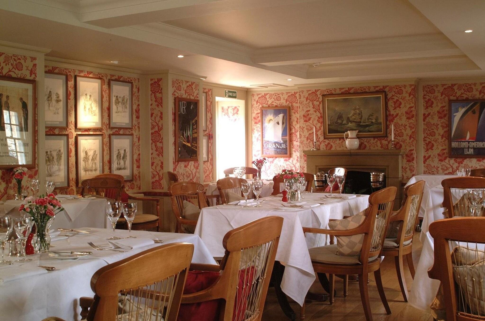 The Royal Hotel Comrie by null