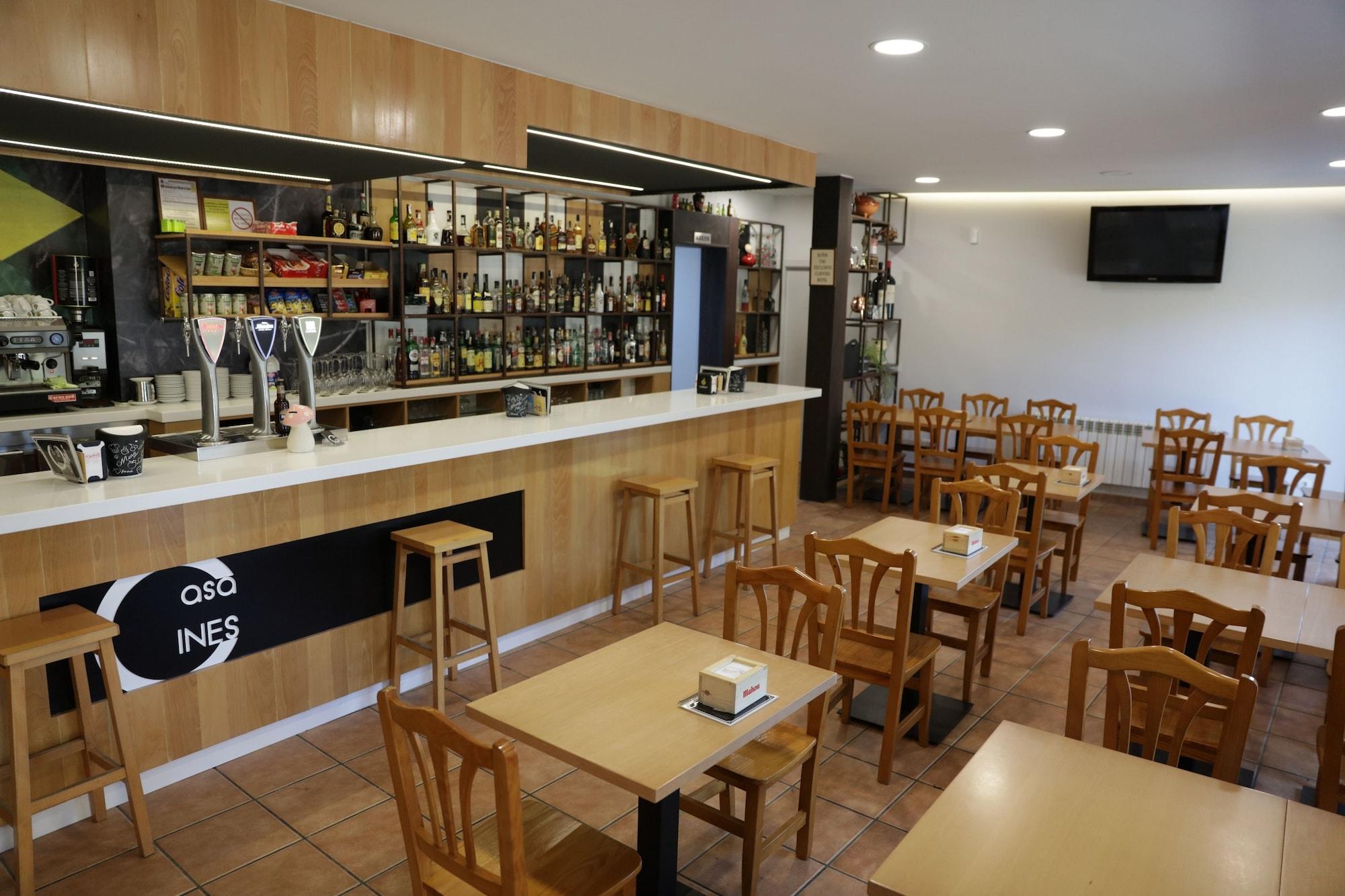 Pensión Casa Cines Restaurante