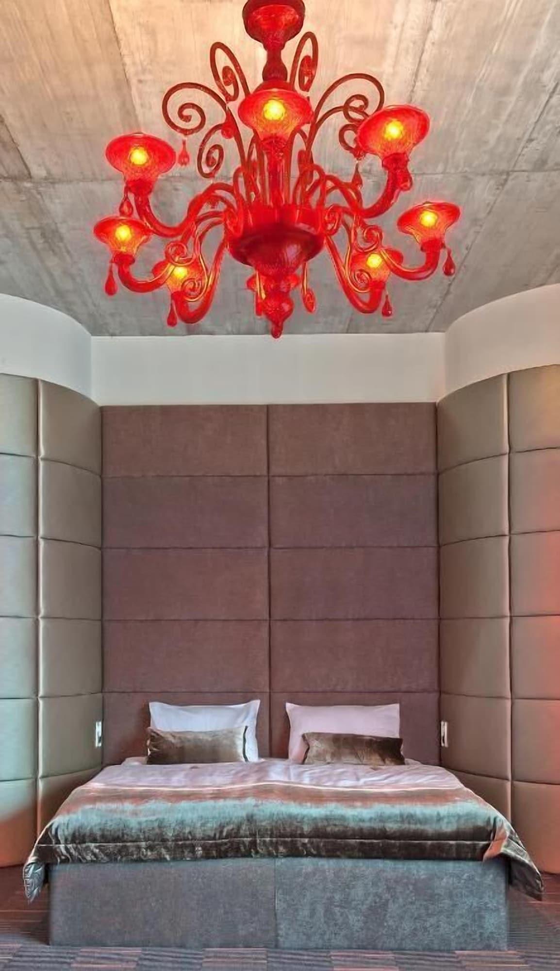 G Design Hotel by null