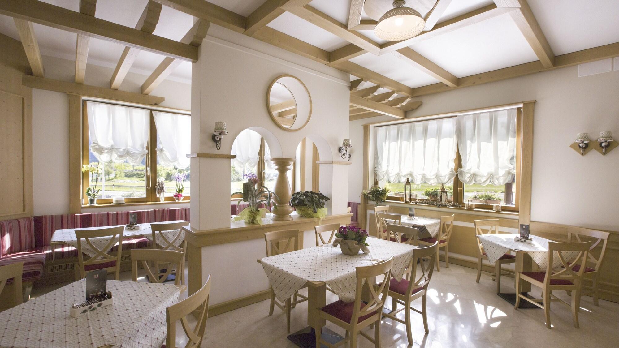 Alma Living Hotel