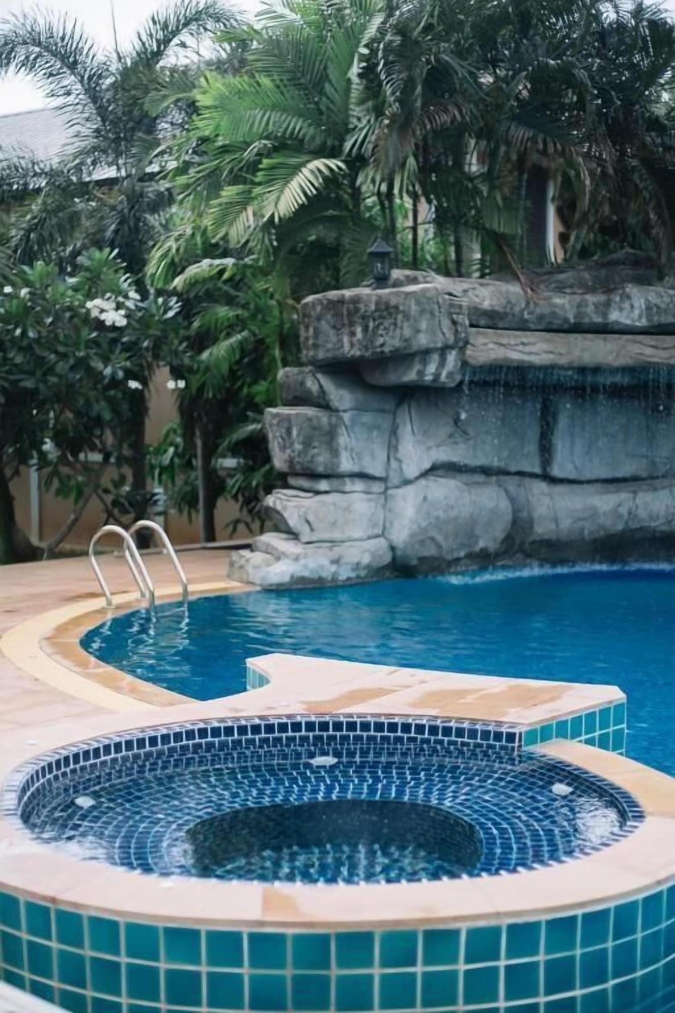 Baan Faa Talaychan Resort