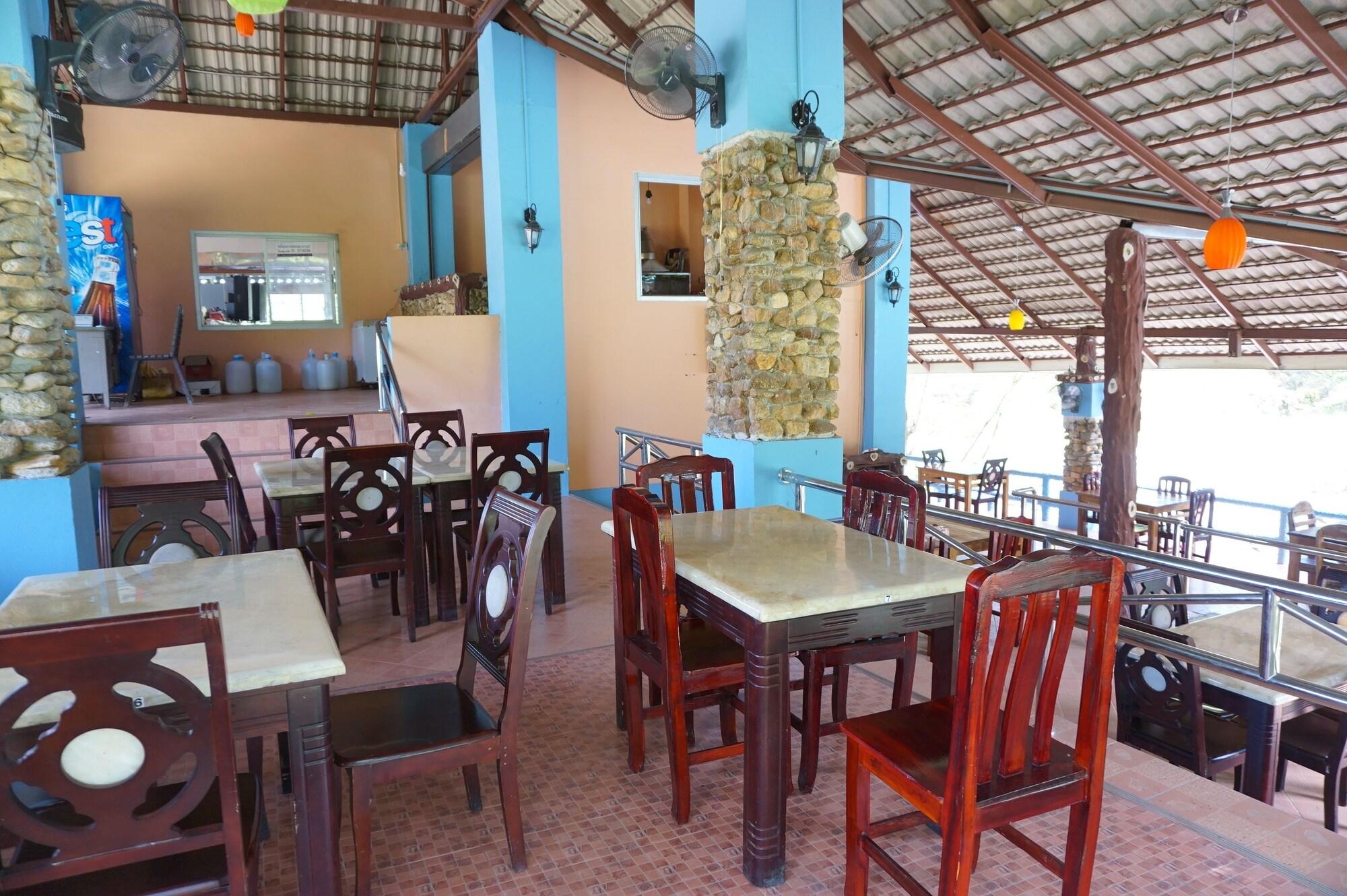 Ranong Resort And Laguna