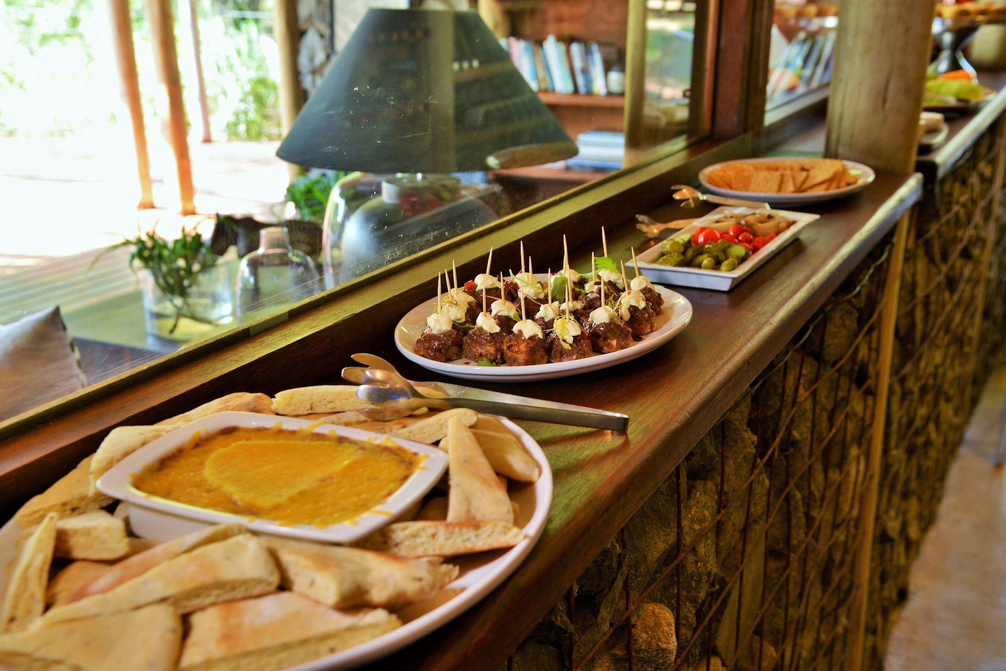 Rhino Post Safari Lodge by null