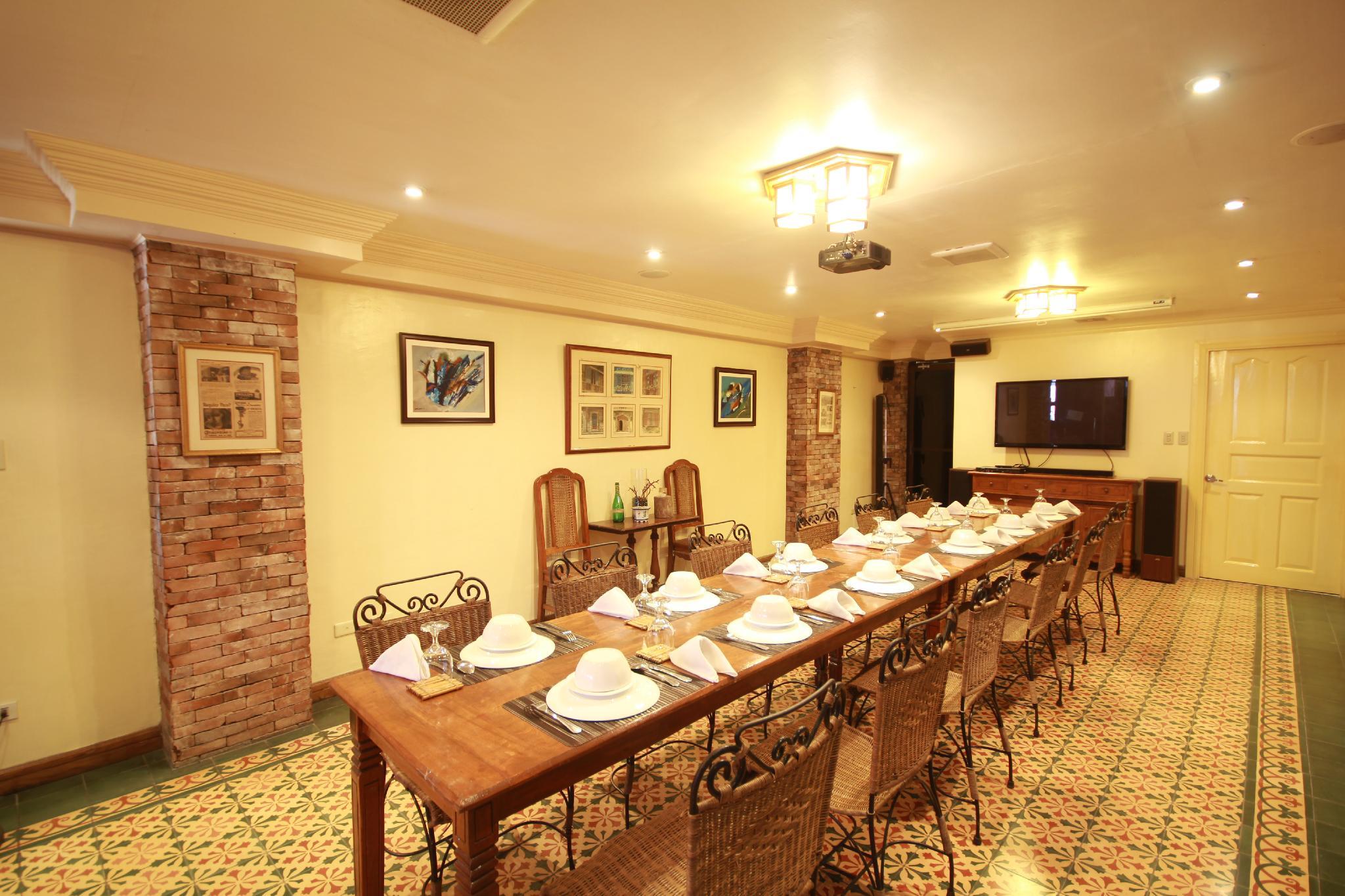 Roxas President's Inn by null