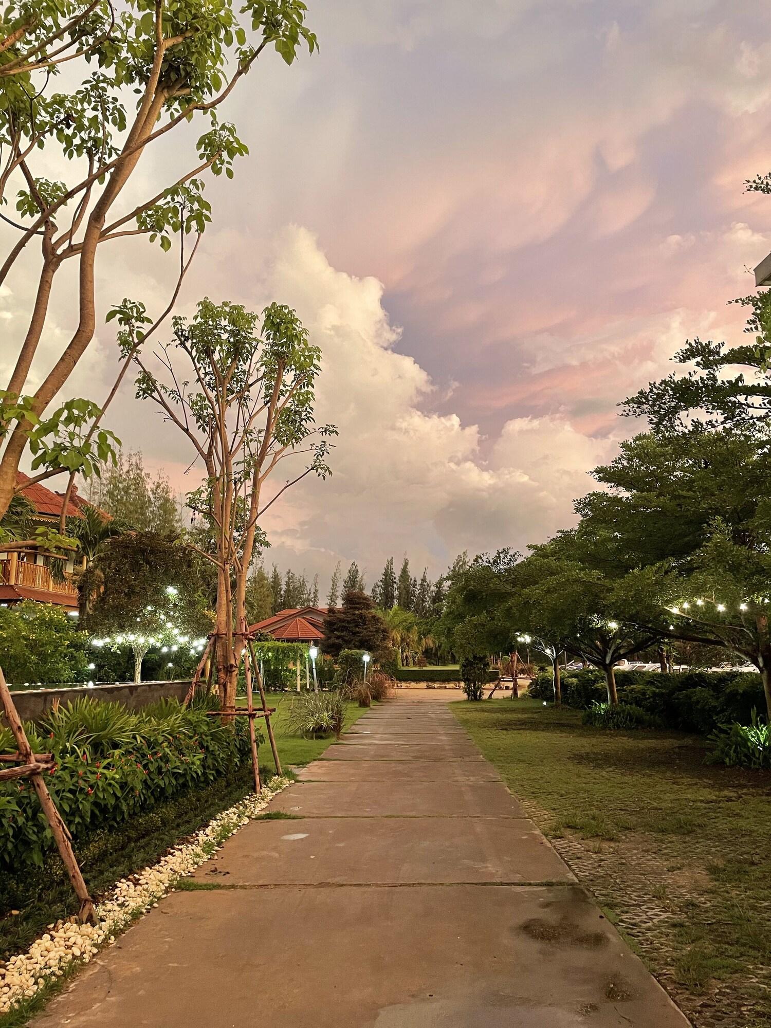 Ruen Sam Ran Resort