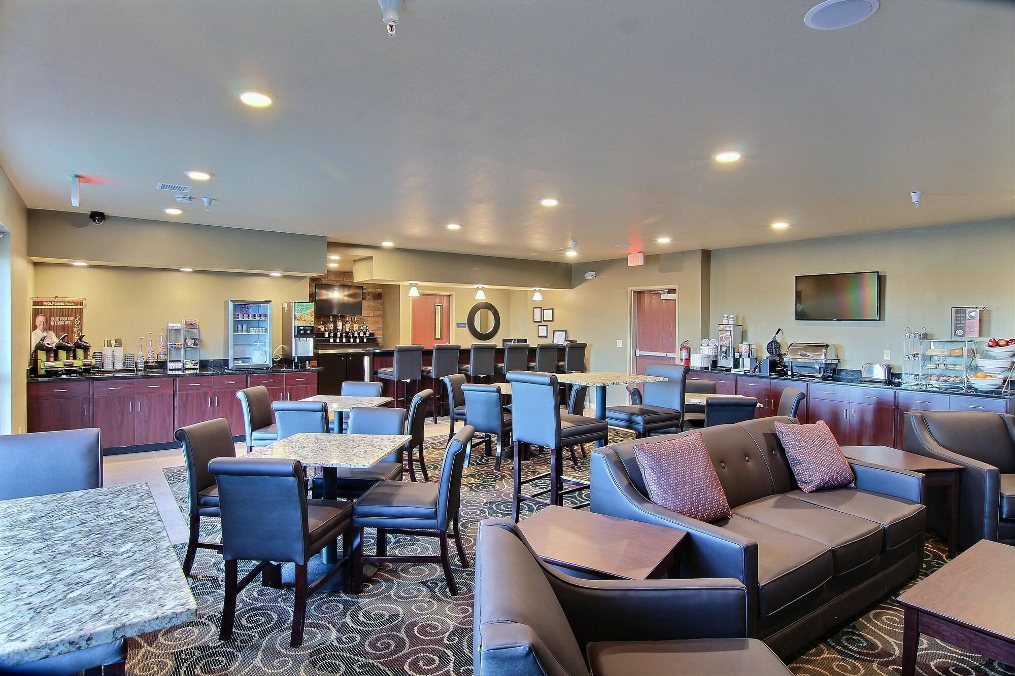 Cobblestone Hotel & Suites - Beulah