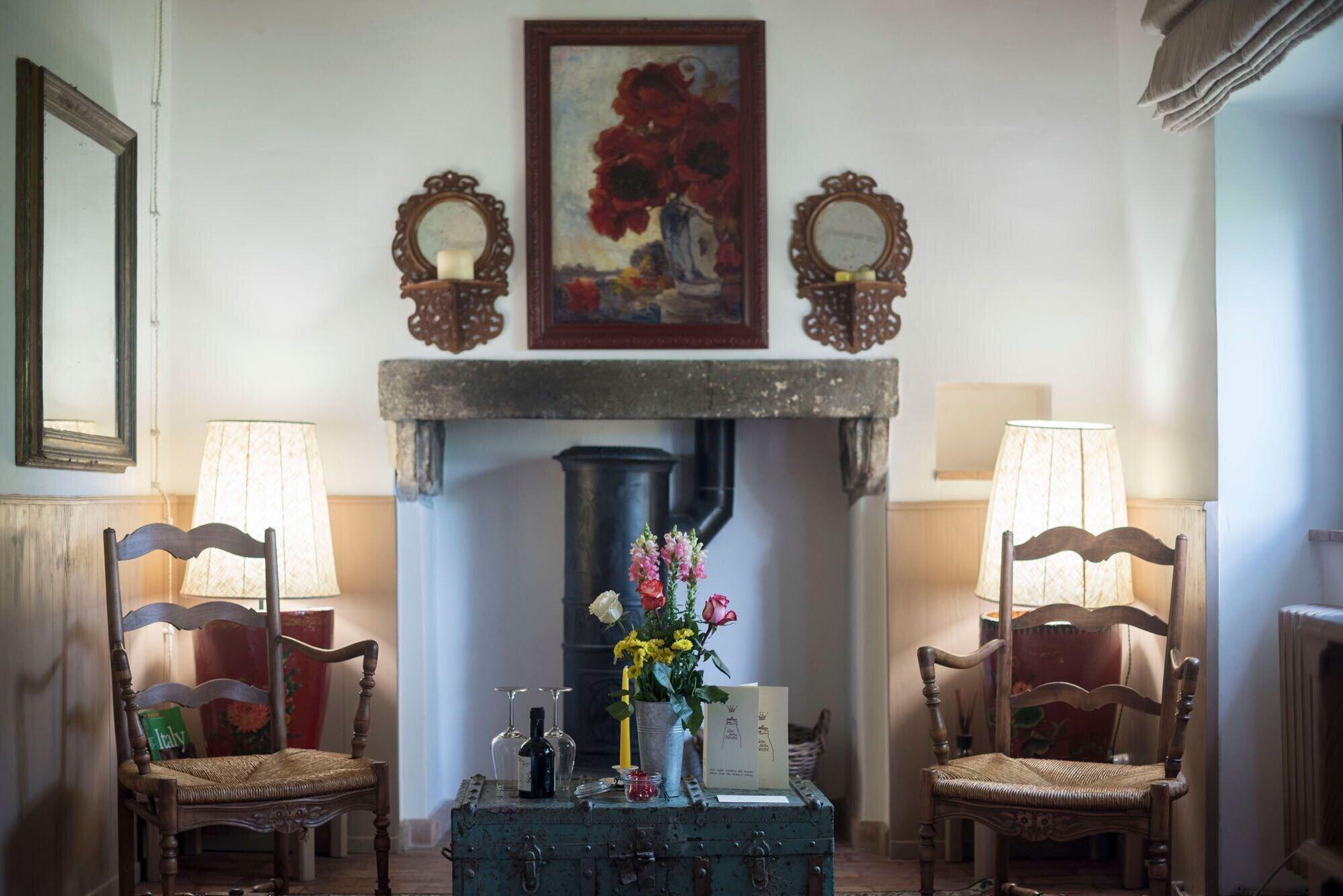 COURT OF MAJESTY '- ANCIENT RESIDENCE by null