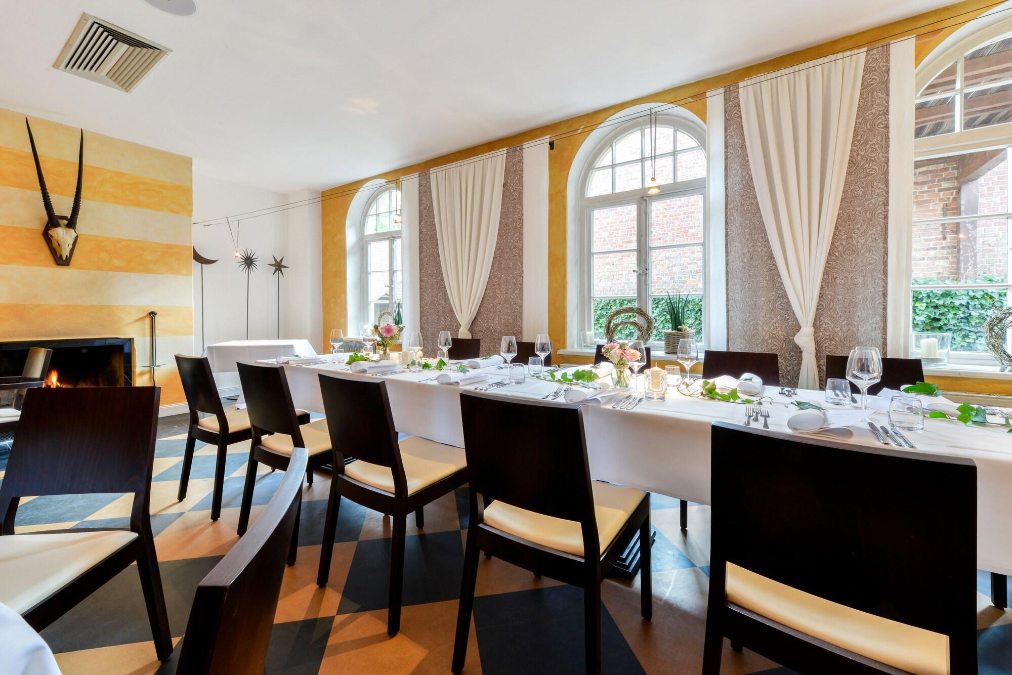 Hotel zur Kloster-Mühle by null