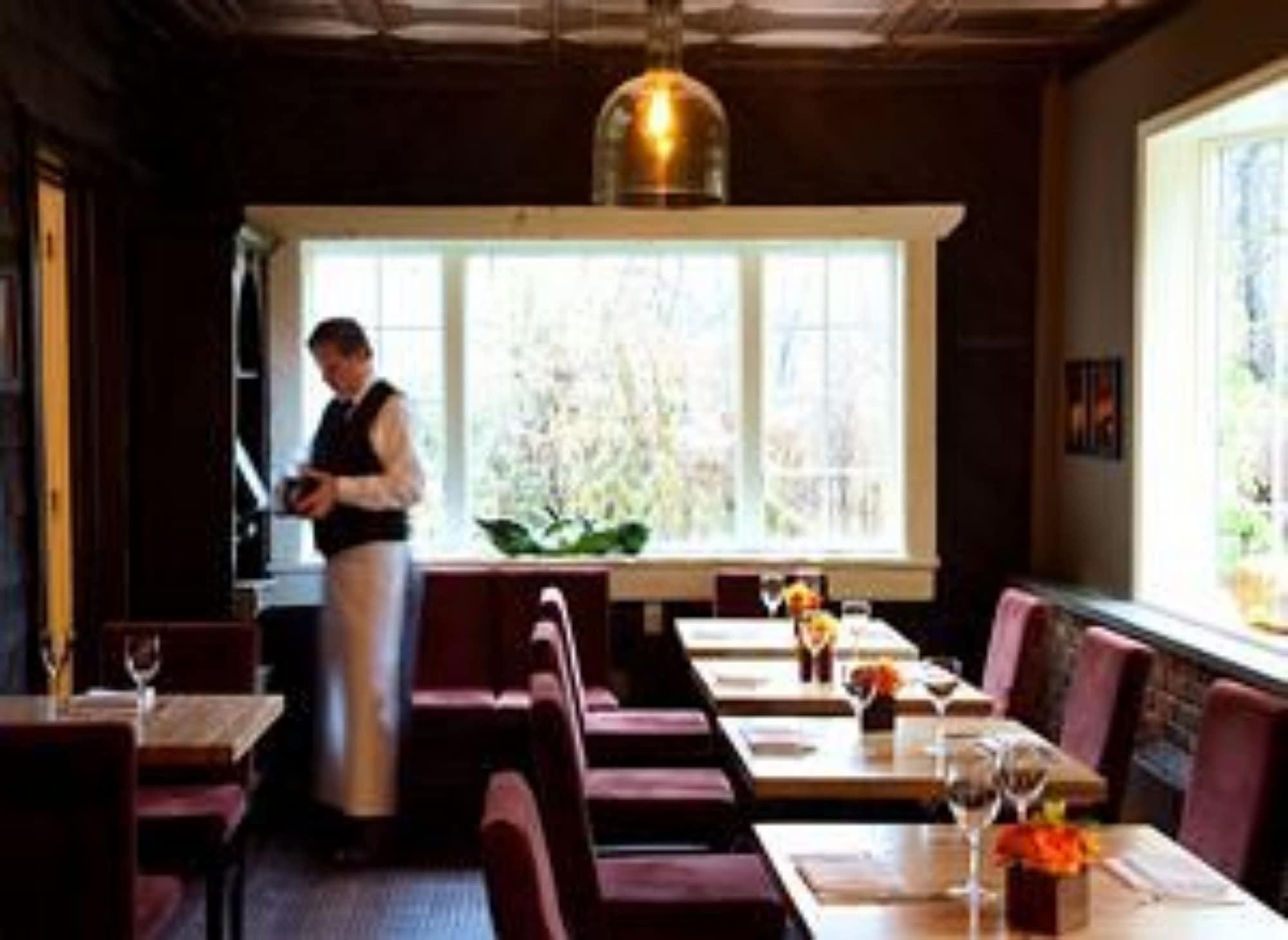 Crabtree's Kittle House Restaurant & Inn