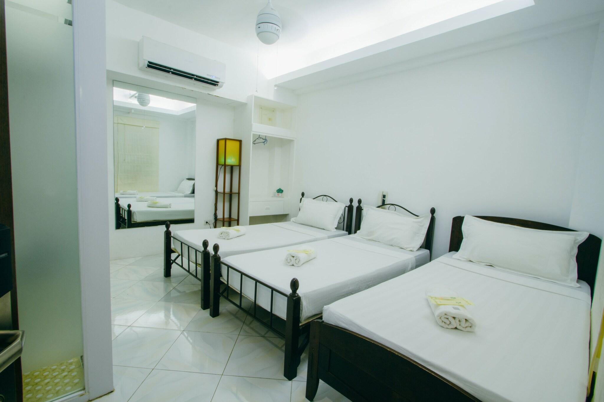 JJ Midcity Inn by null