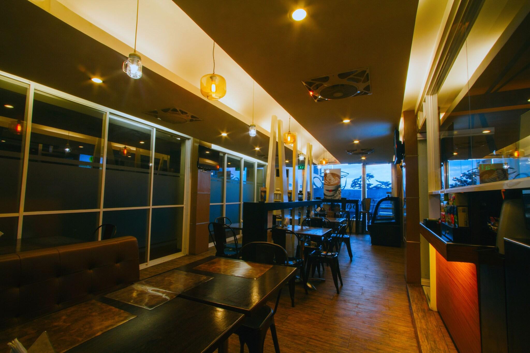 Jj Midcity Inn