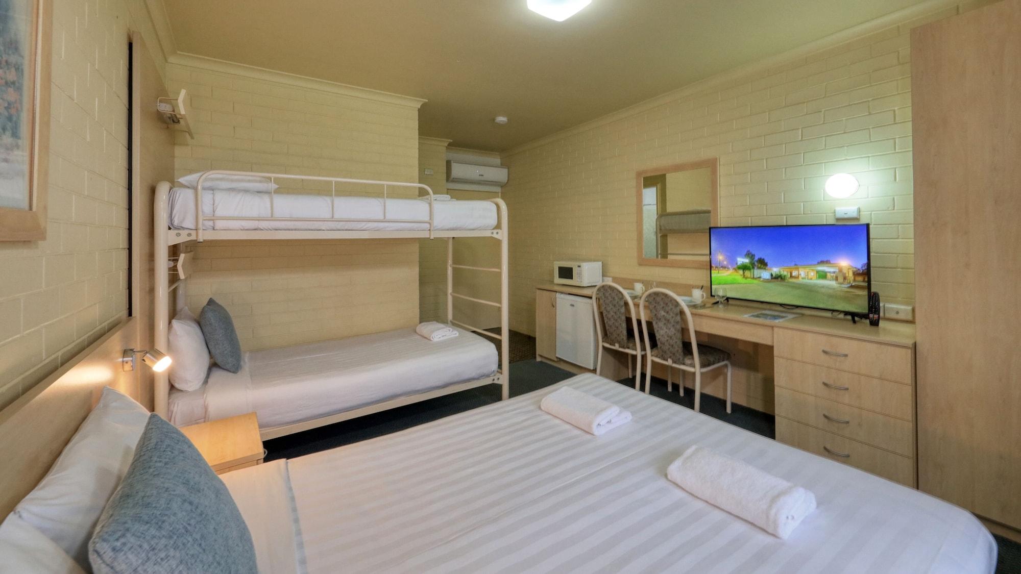 Junee Motor Inn by null