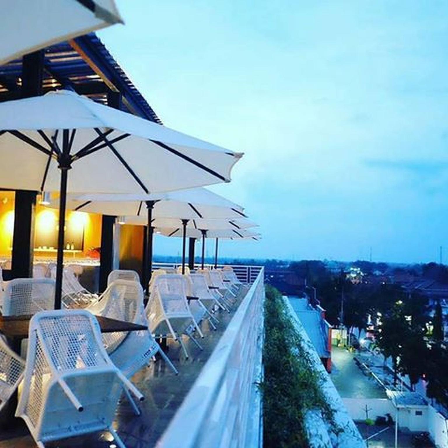 Front One Hotel Pamekasan Madura