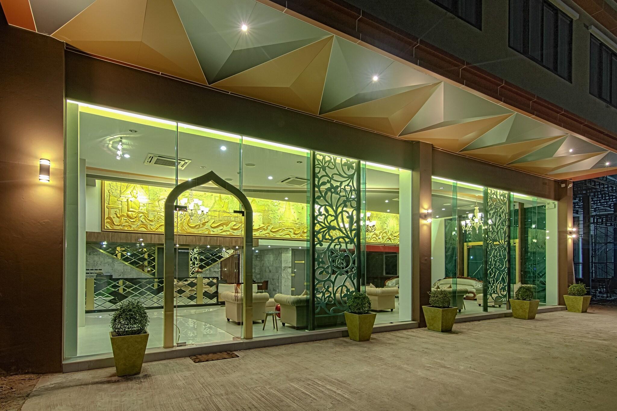 Gallery Design Hotel (Sisaket)