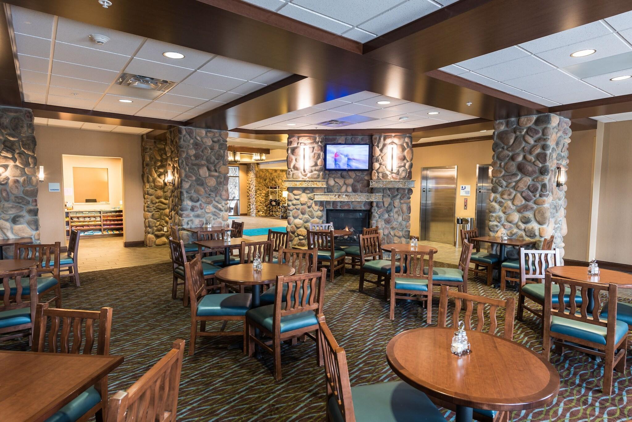 Glacier Peaks Hotel