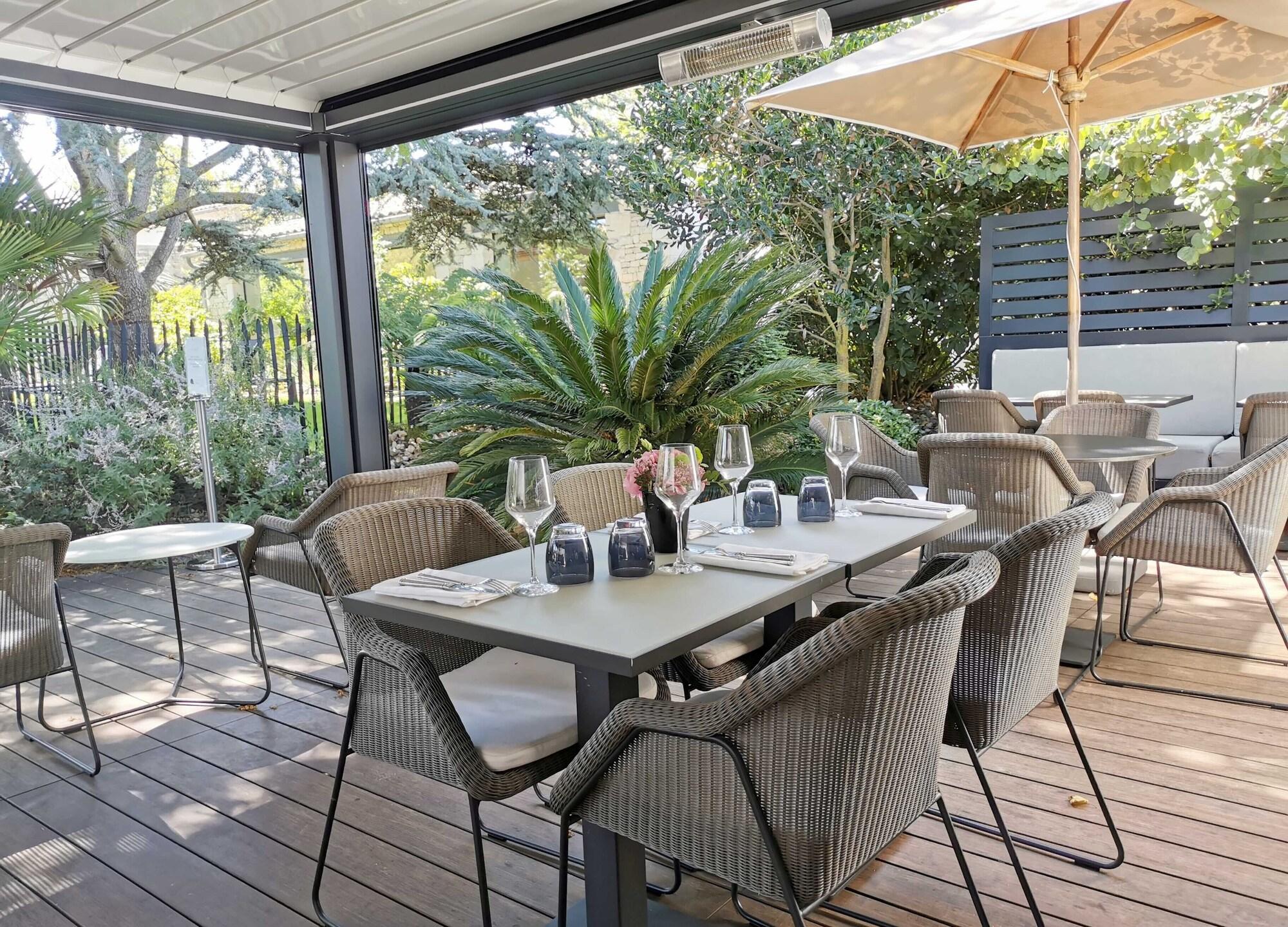 Le Clos Saint-Martin Hotel Spa by null