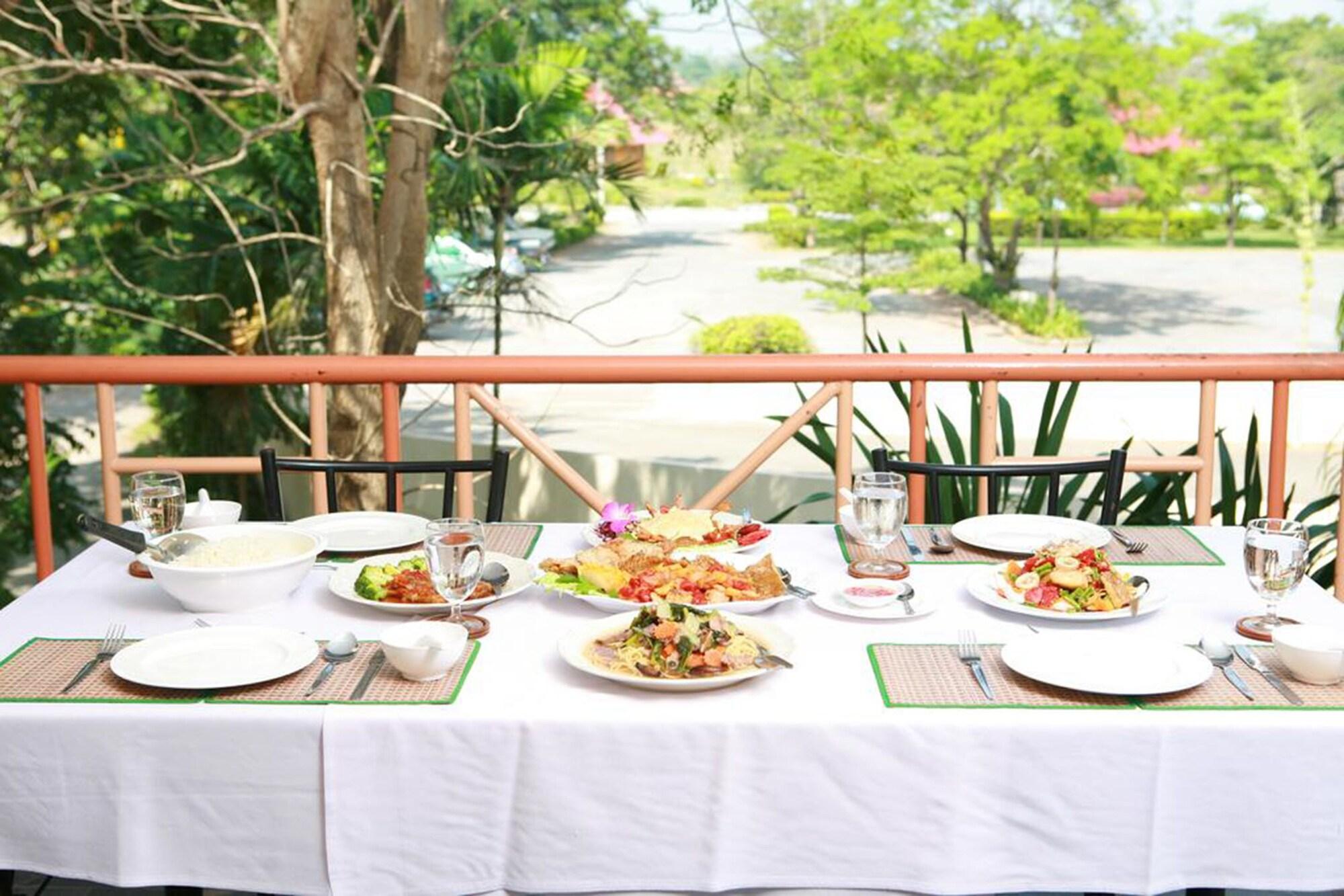 Goldenland Resort