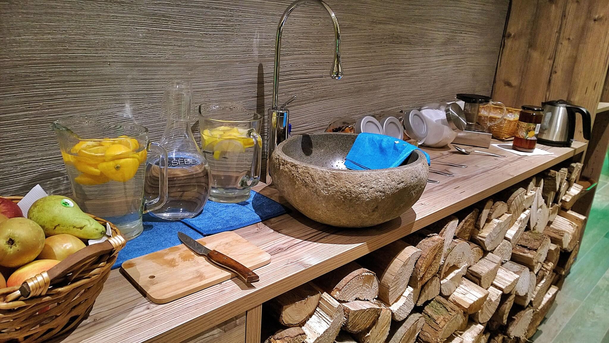 Logis Hotel Gourmet & Relax de la Sure Rest. Comte Godefroy by null