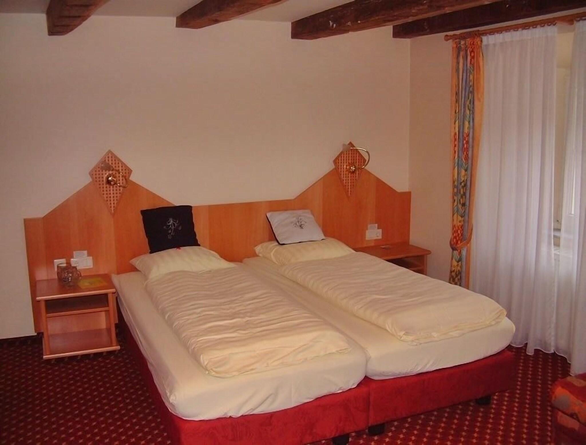 Logis Hotel Gourmet & Relax de la Sure Rest. Comte Godefroy by null