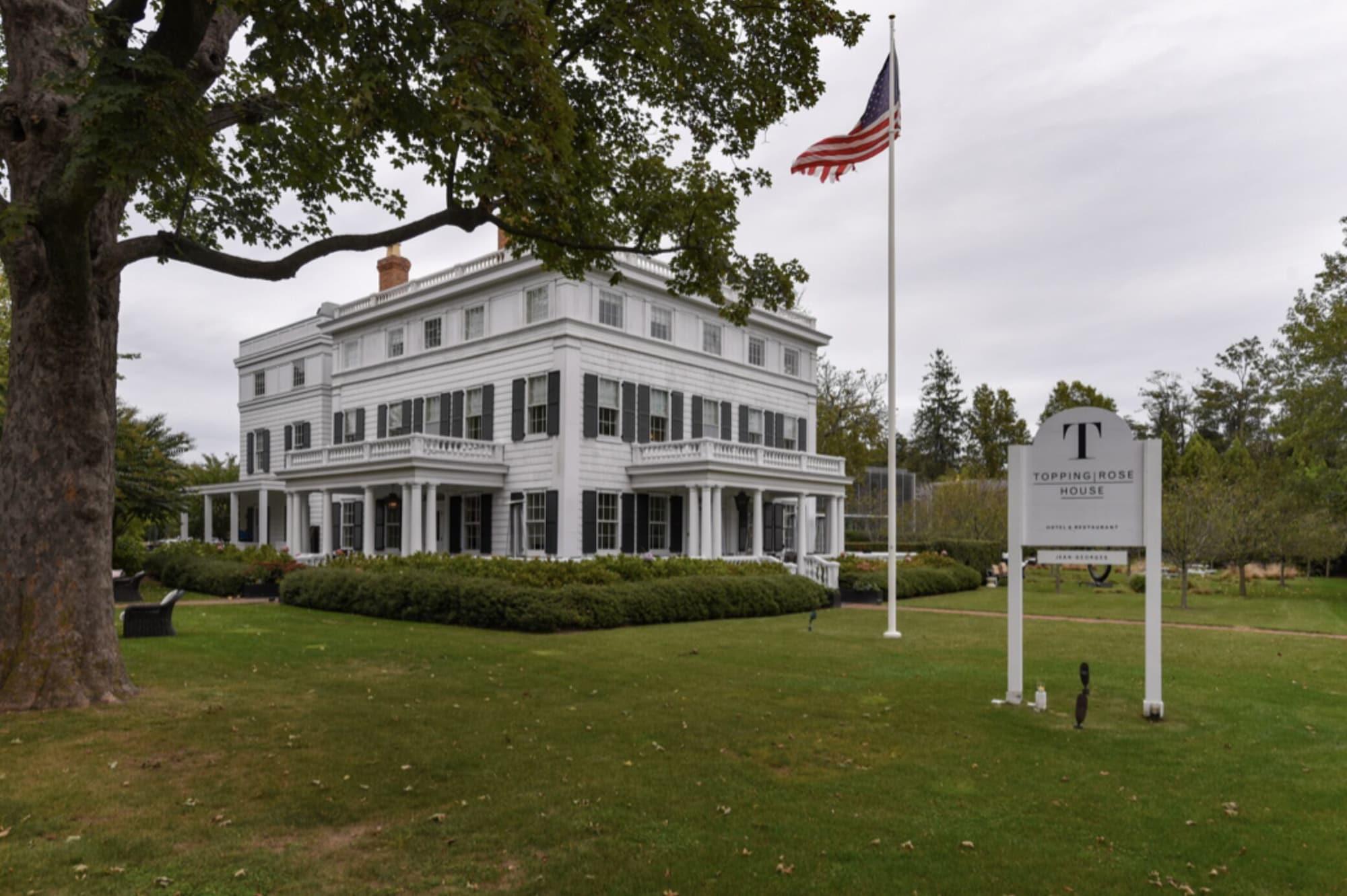 Topping Rose House by null