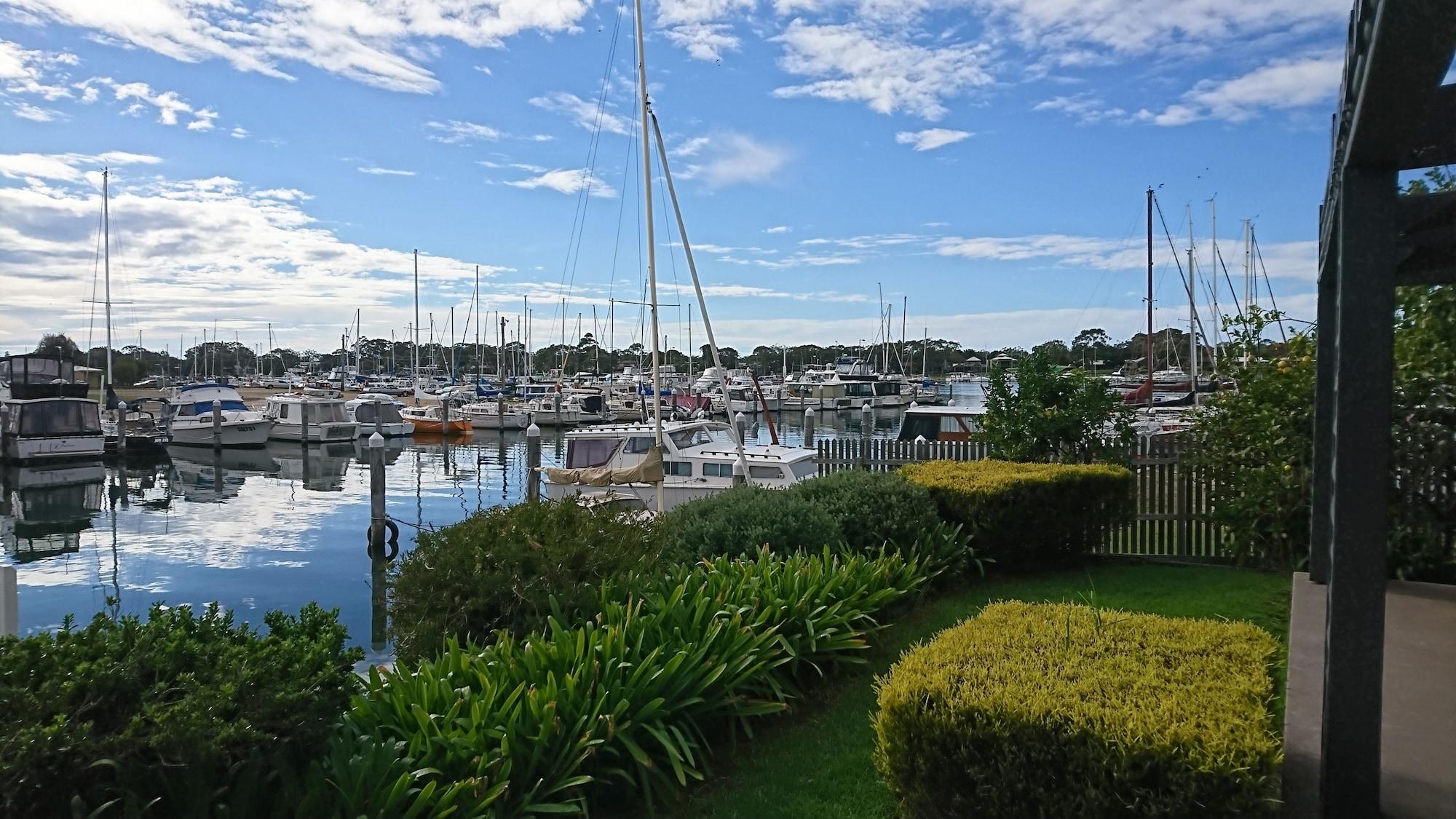 Mariners Cove at Paynesville Motel & Apartments