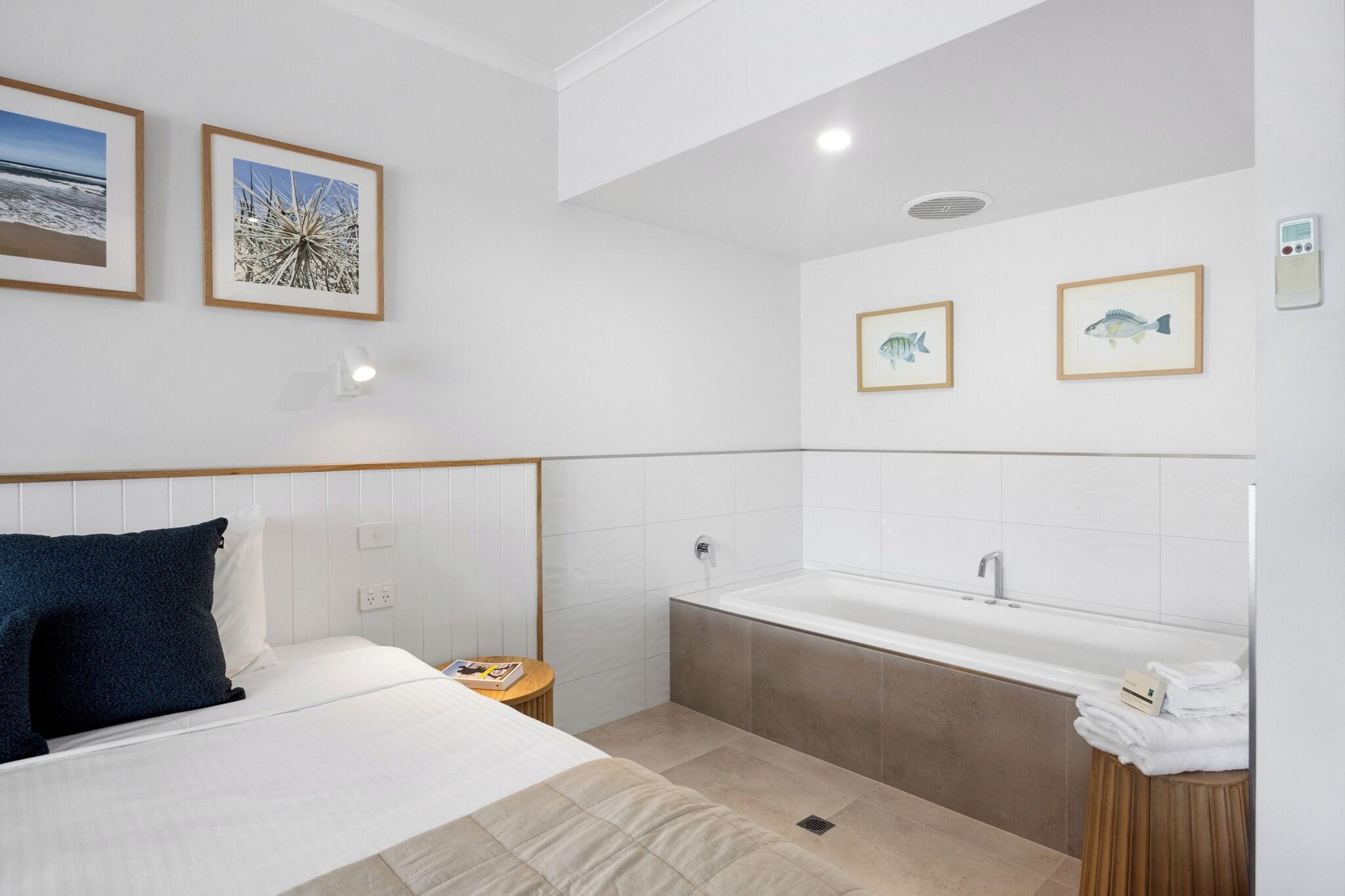 Mariners Cove Motel + Apartments at Paynesville by null