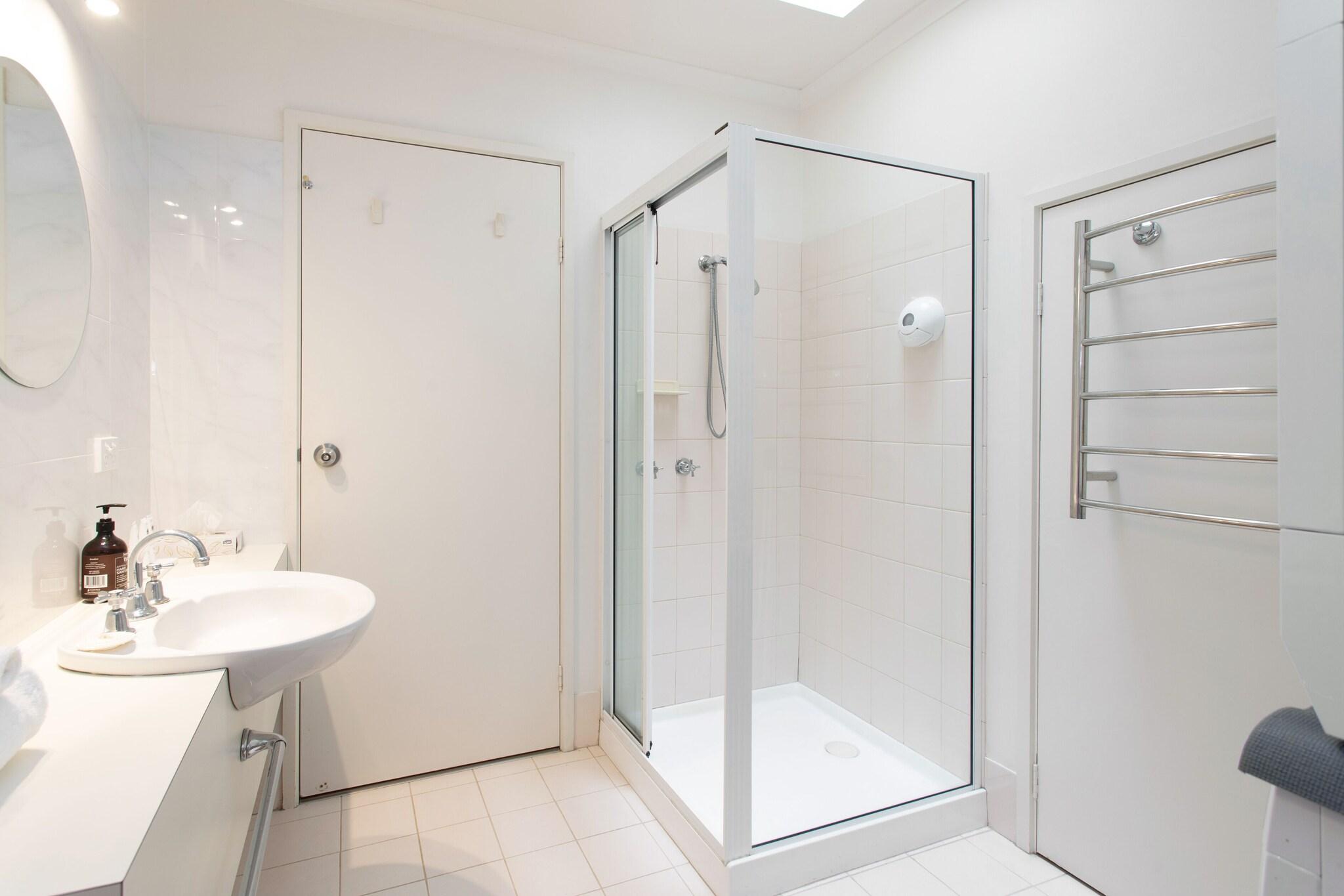 Mariners Cove Motel + Apartments at Paynesville by null