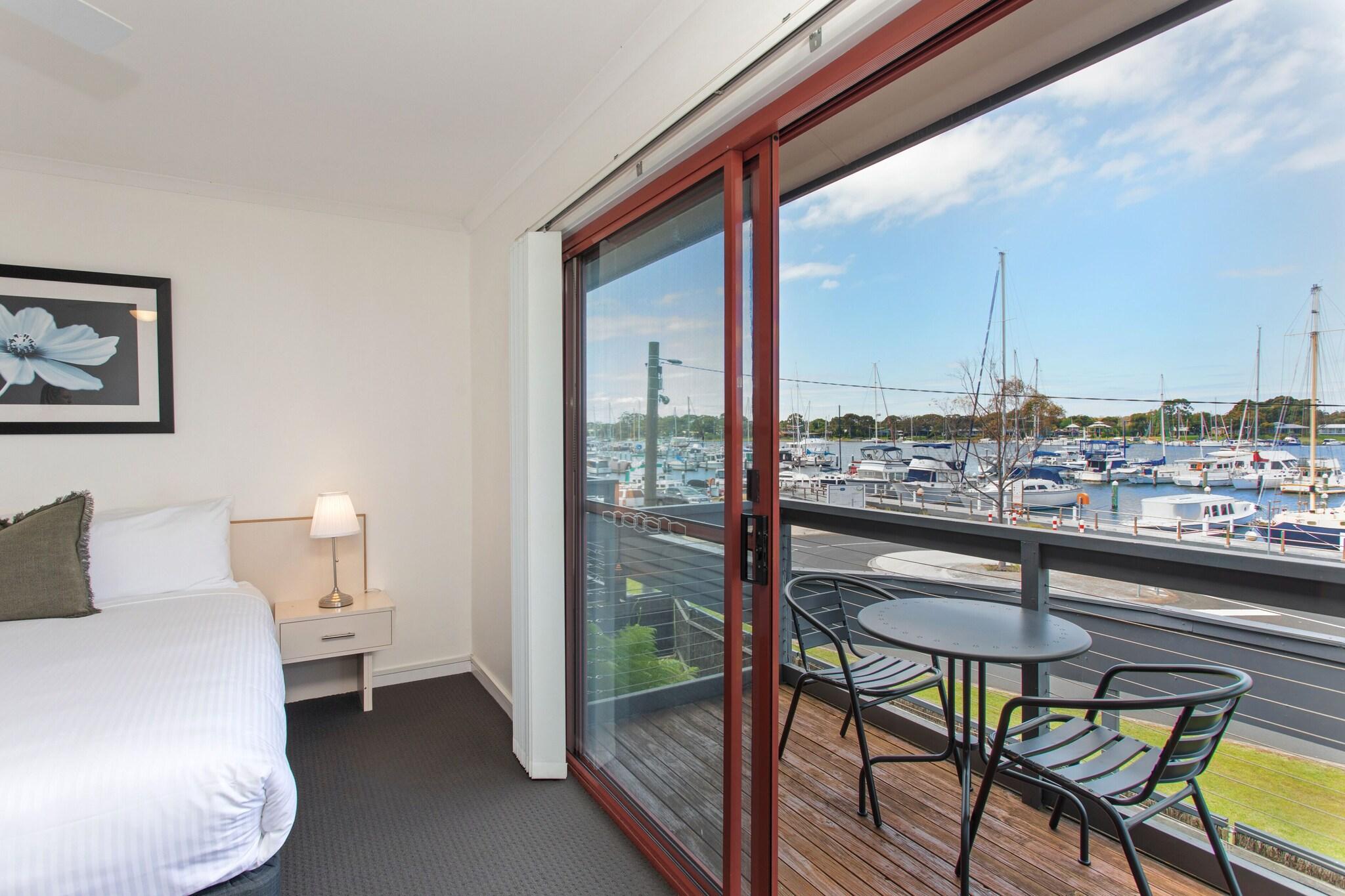 Mariners Cove Motel + Apartments at Paynesville by null