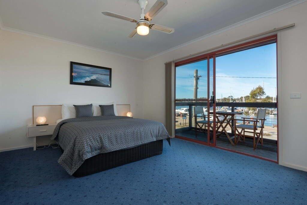 Mariners Cove Motel + Apartments at Paynesville by null