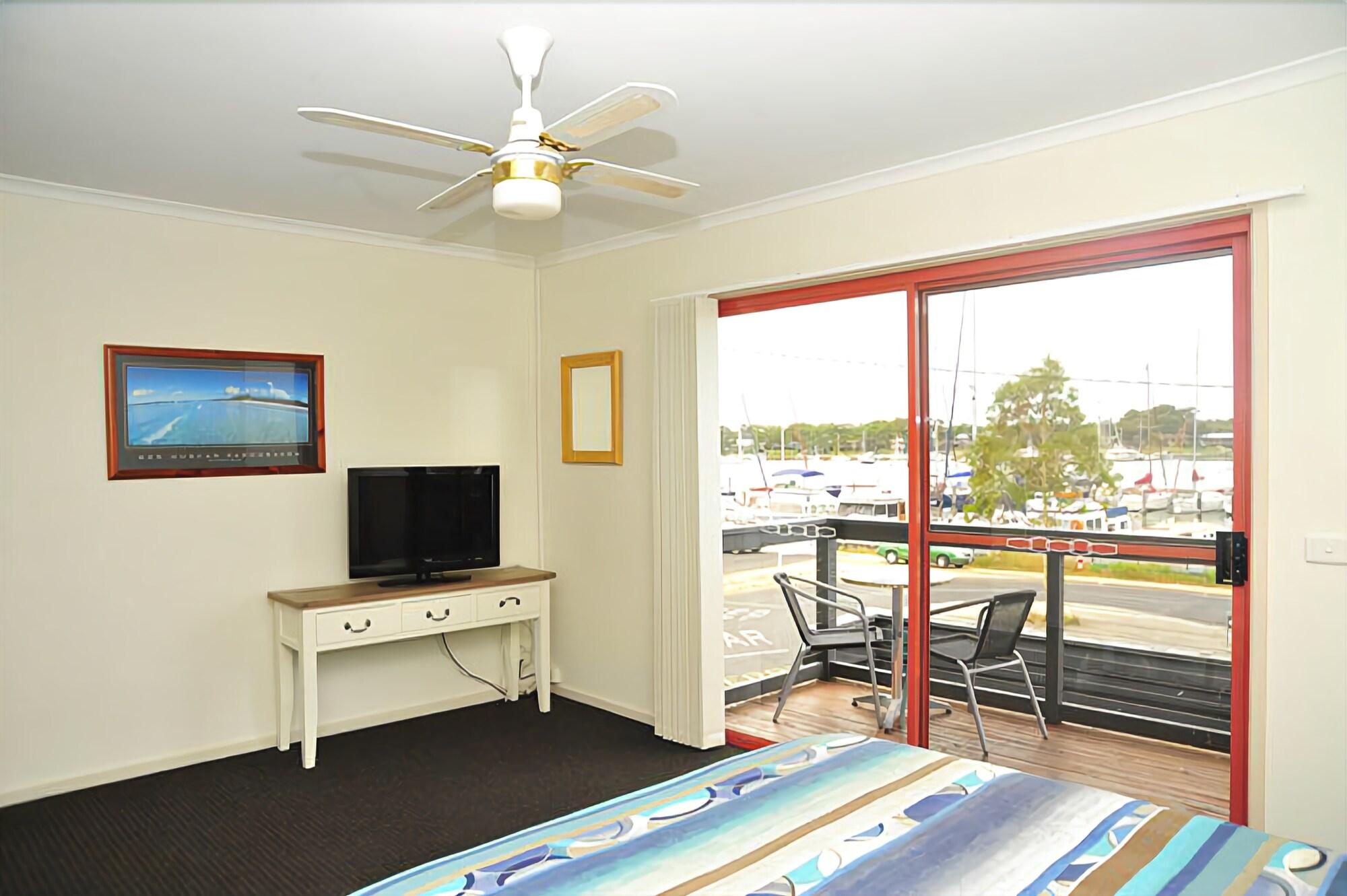 Mariners Cove Motel + Apartments at Paynesville by null