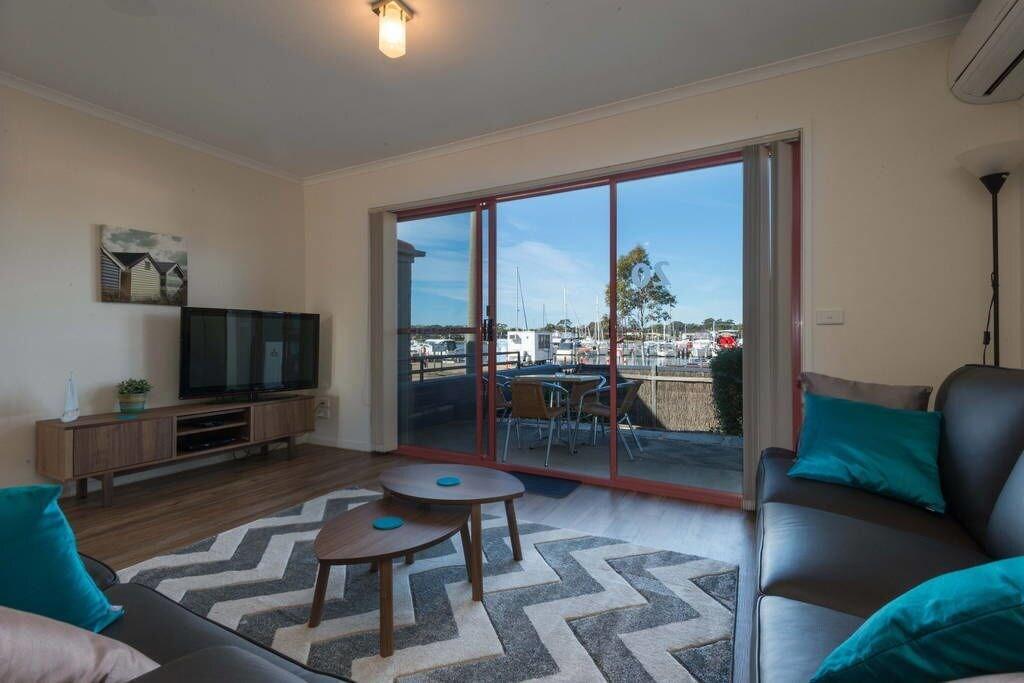 Mariners Cove Motel + Apartments at Paynesville by null