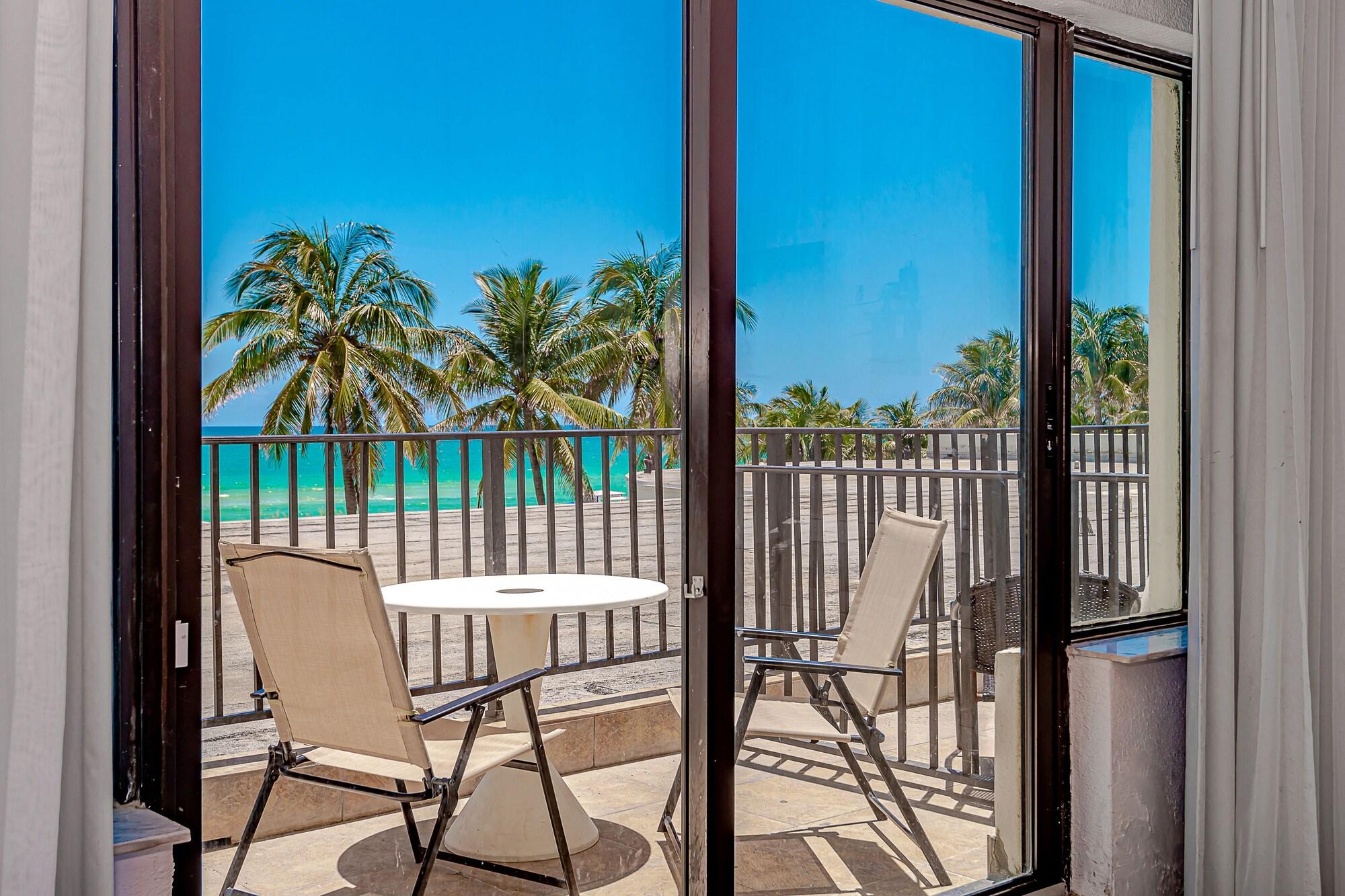 Private Apartments At The Casablanca