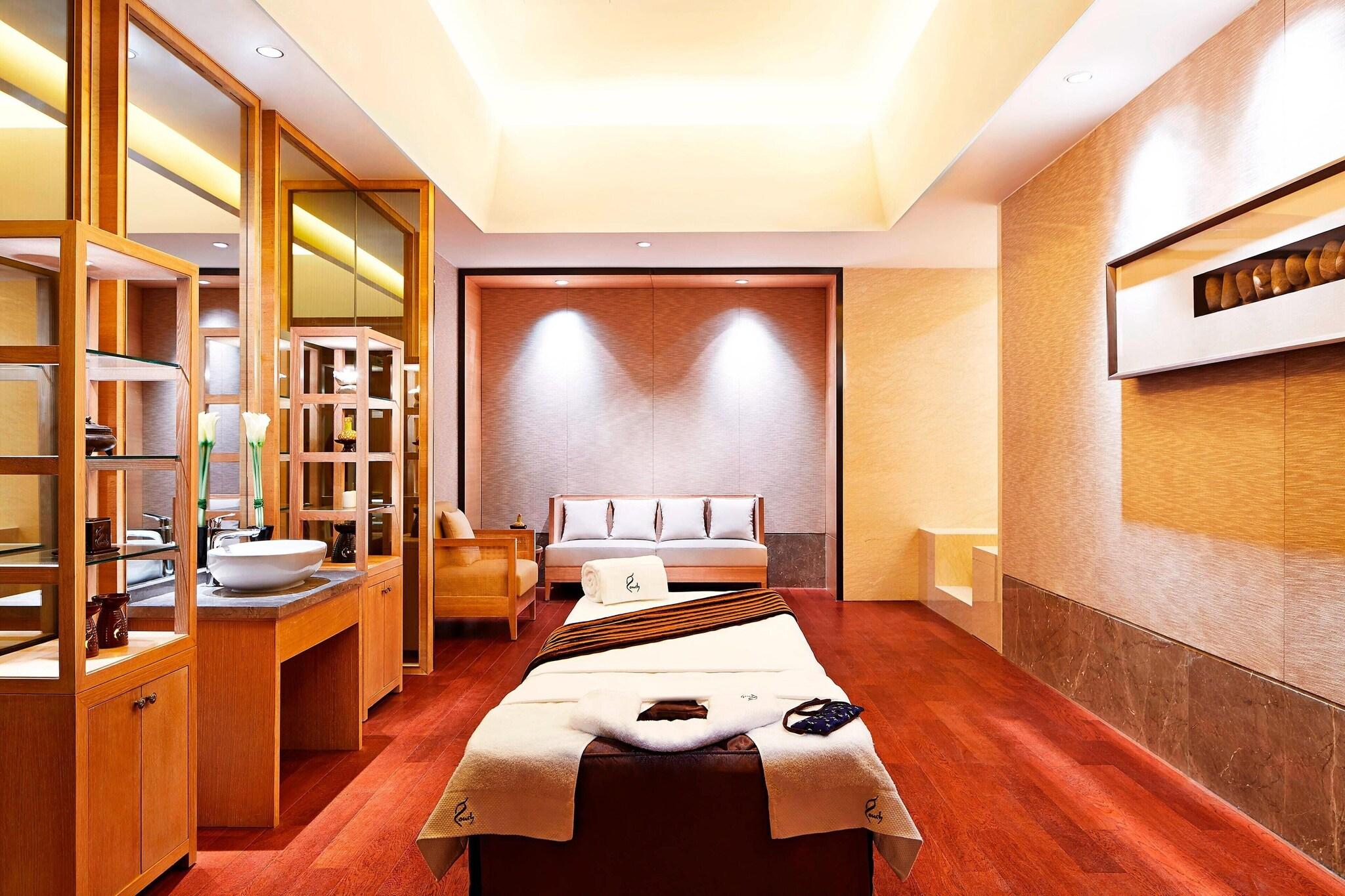 Sheraton Grand Zhengzhou Hotel