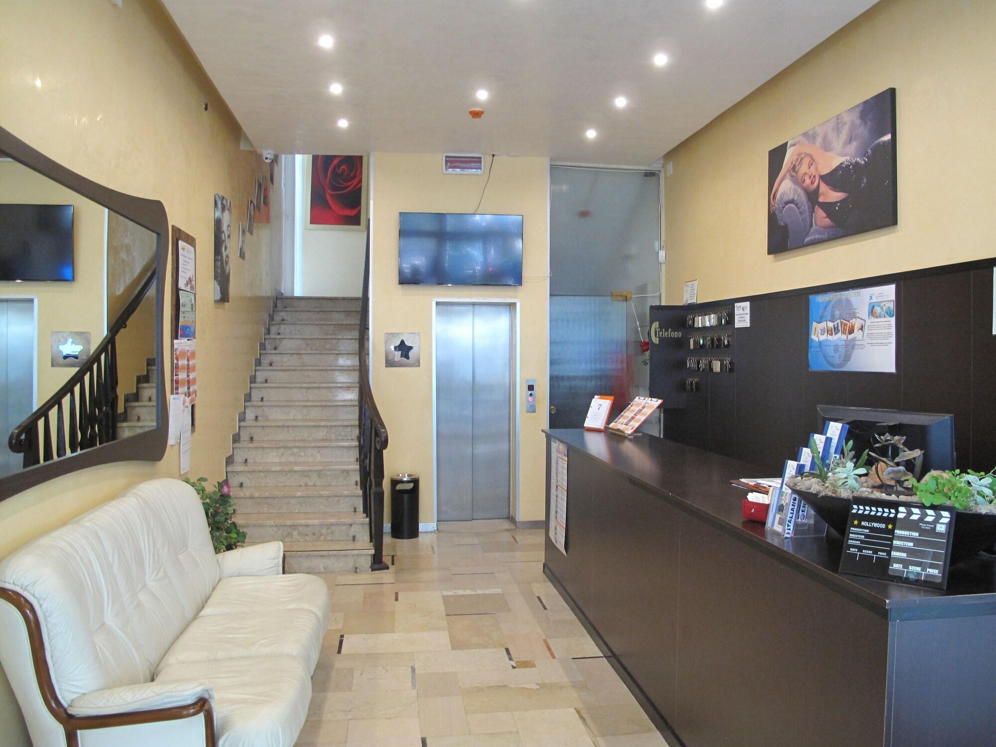 Hotel Hollywood - photo