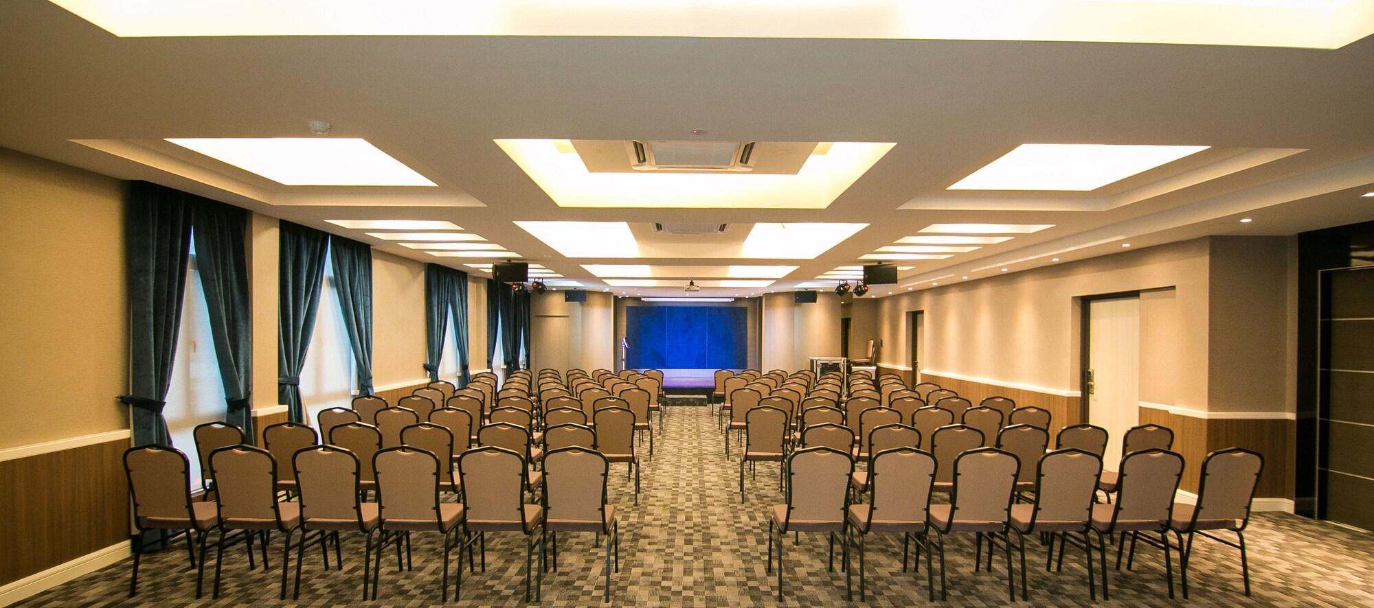 Indra Hotel - Boutique Suites