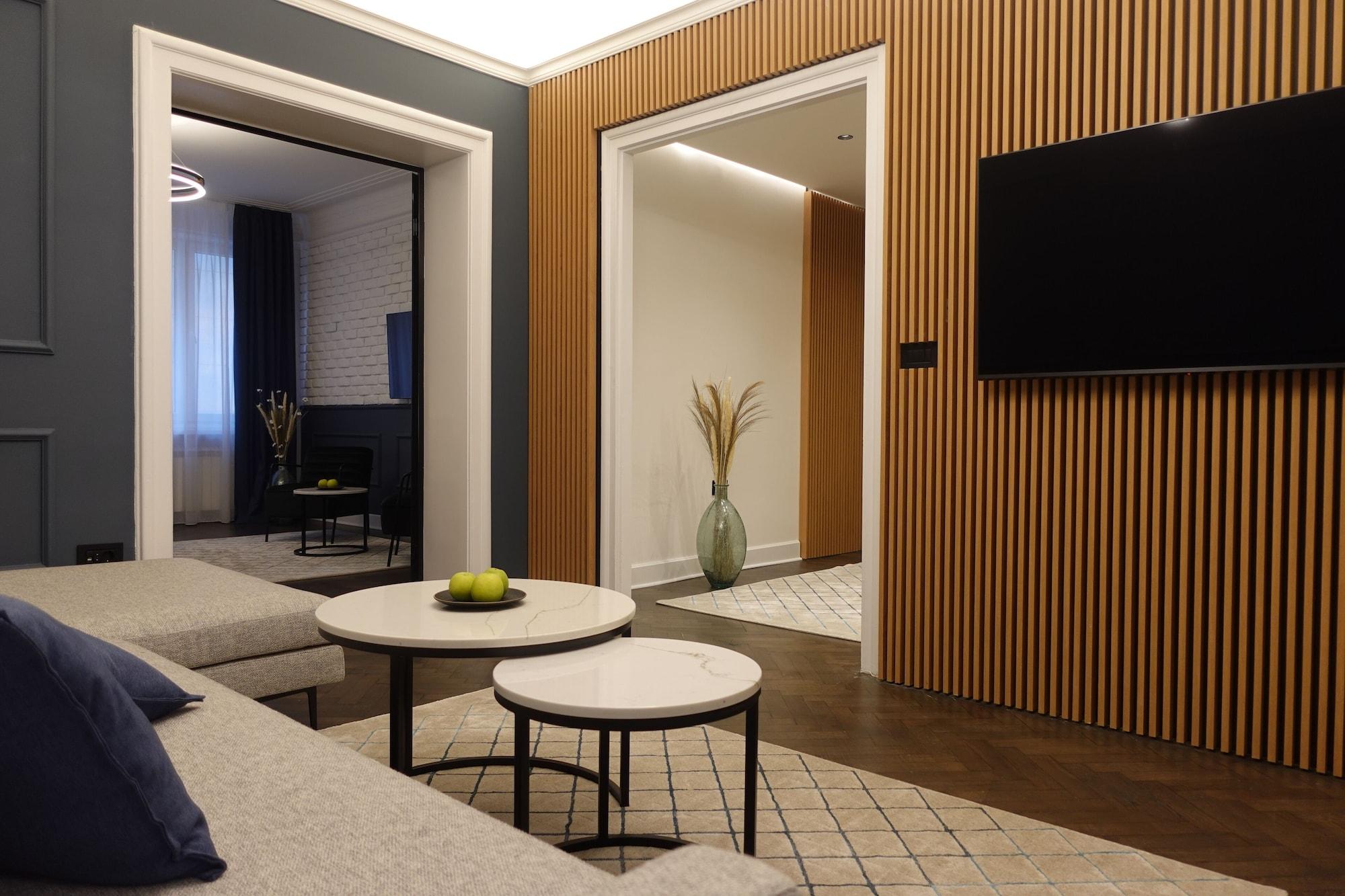 One Luxury Suites