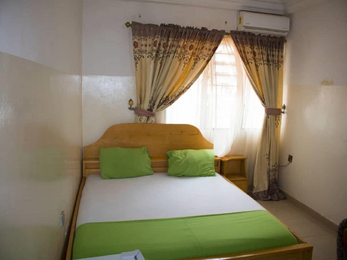 Elizz Guest House