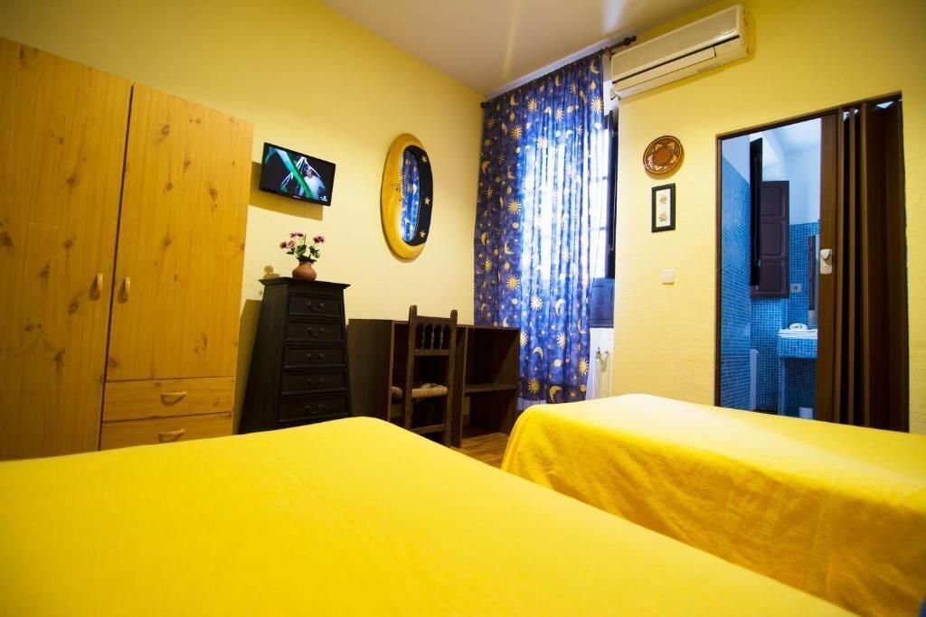 Hostal Arteaga & Baños de Elvira by null