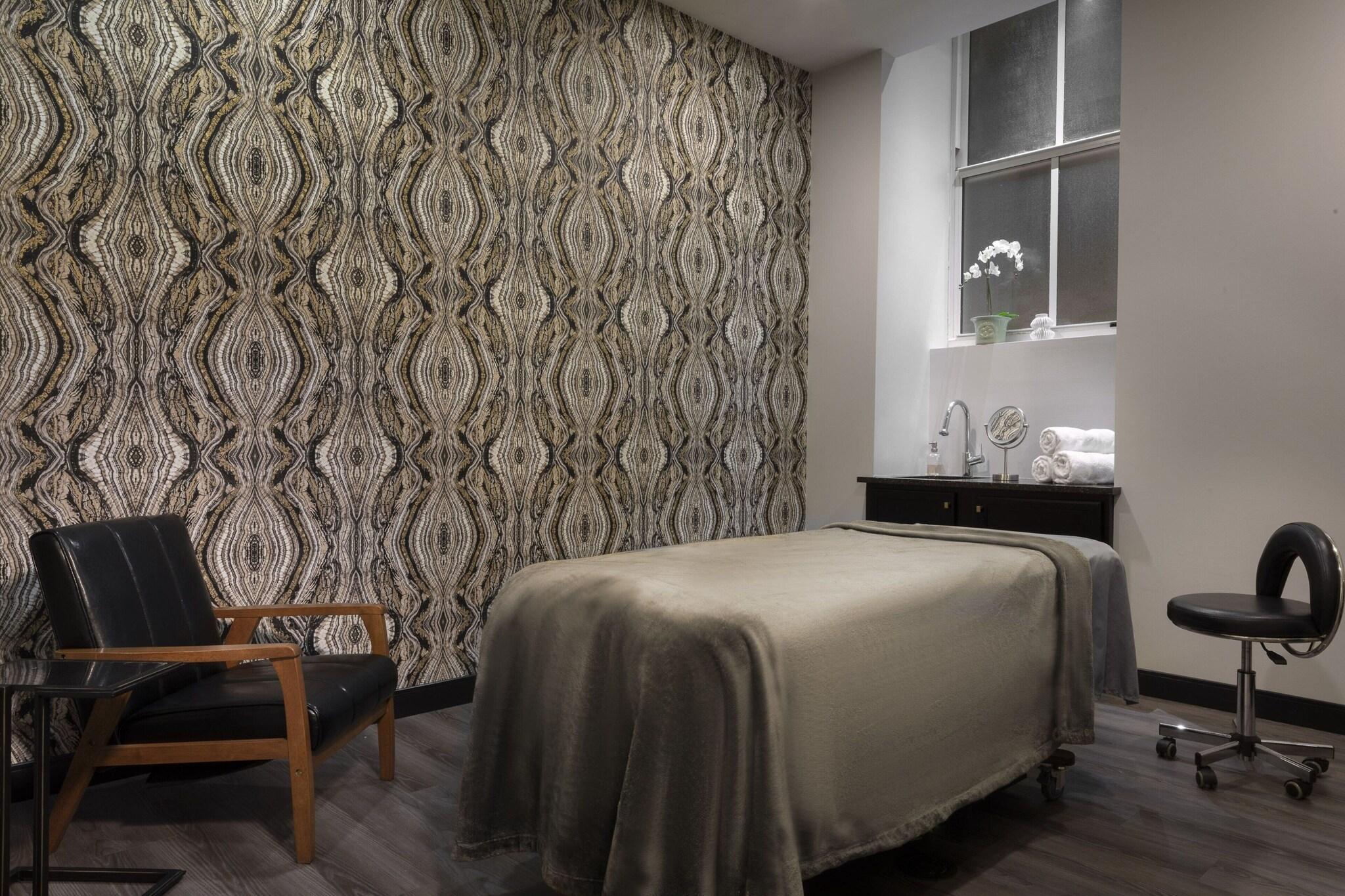 The Warrior Hotel, Autograph Collection