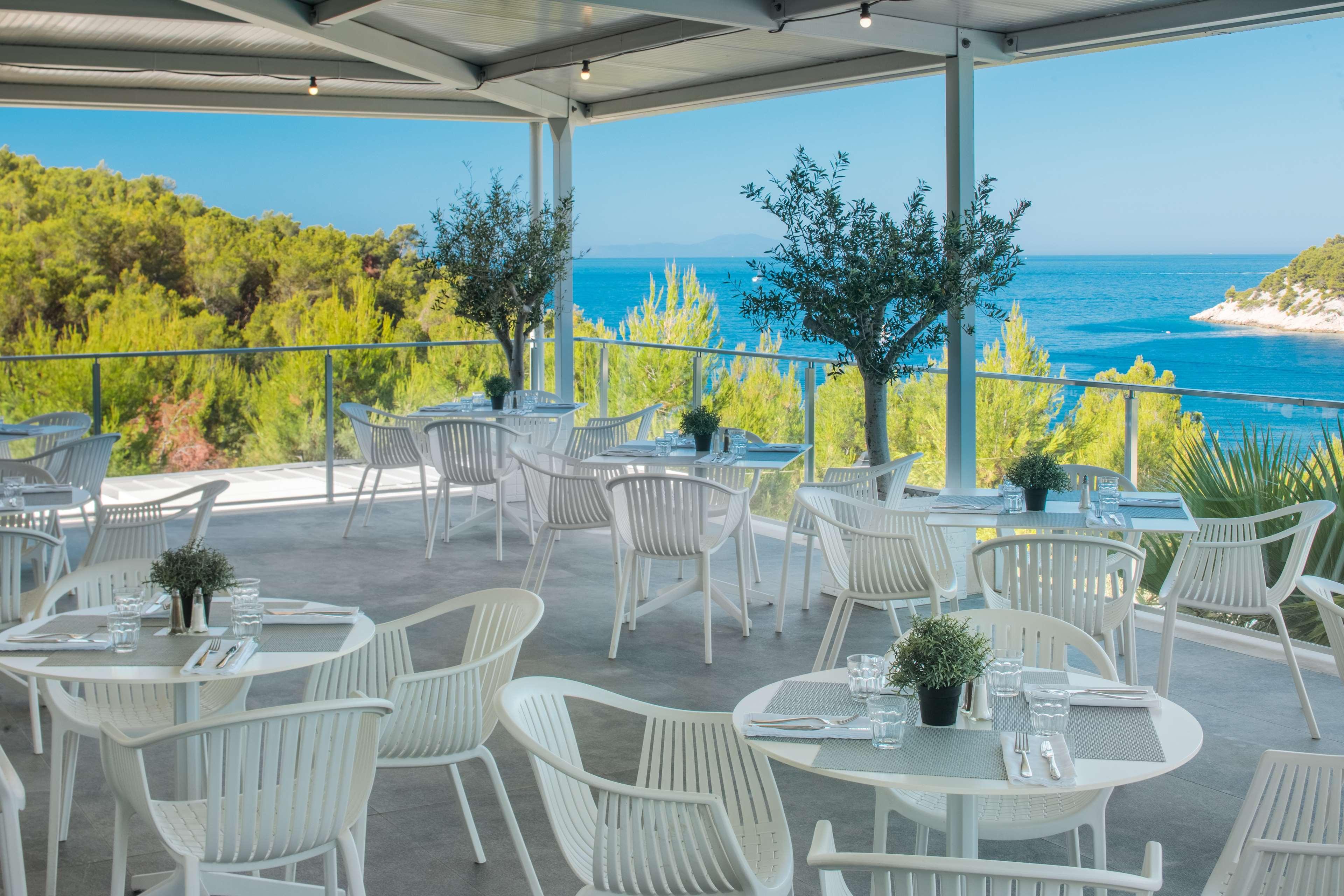 Gava Waterman Milna Resort