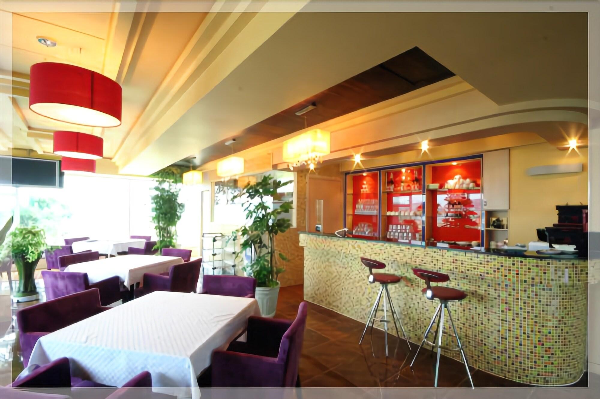 World Tourist Hotel