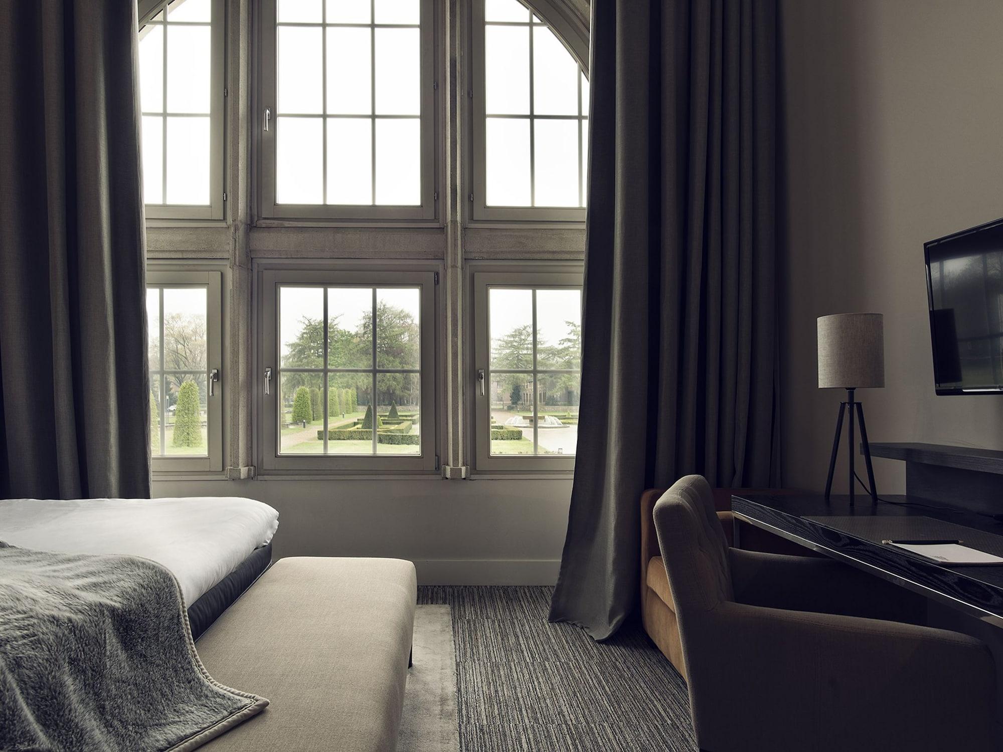 Terhills Hotel by null