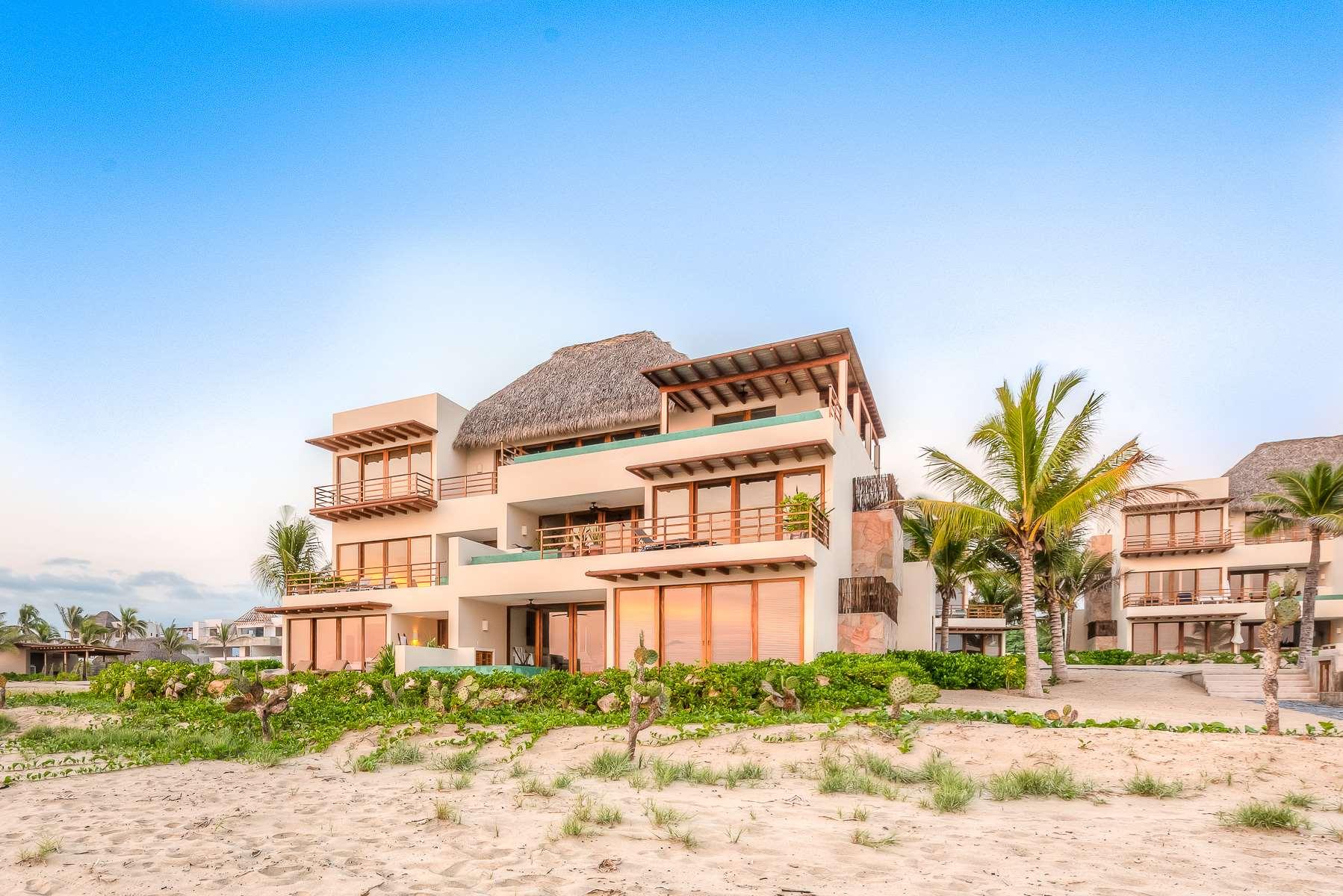 Marea Beachfront Villas by null