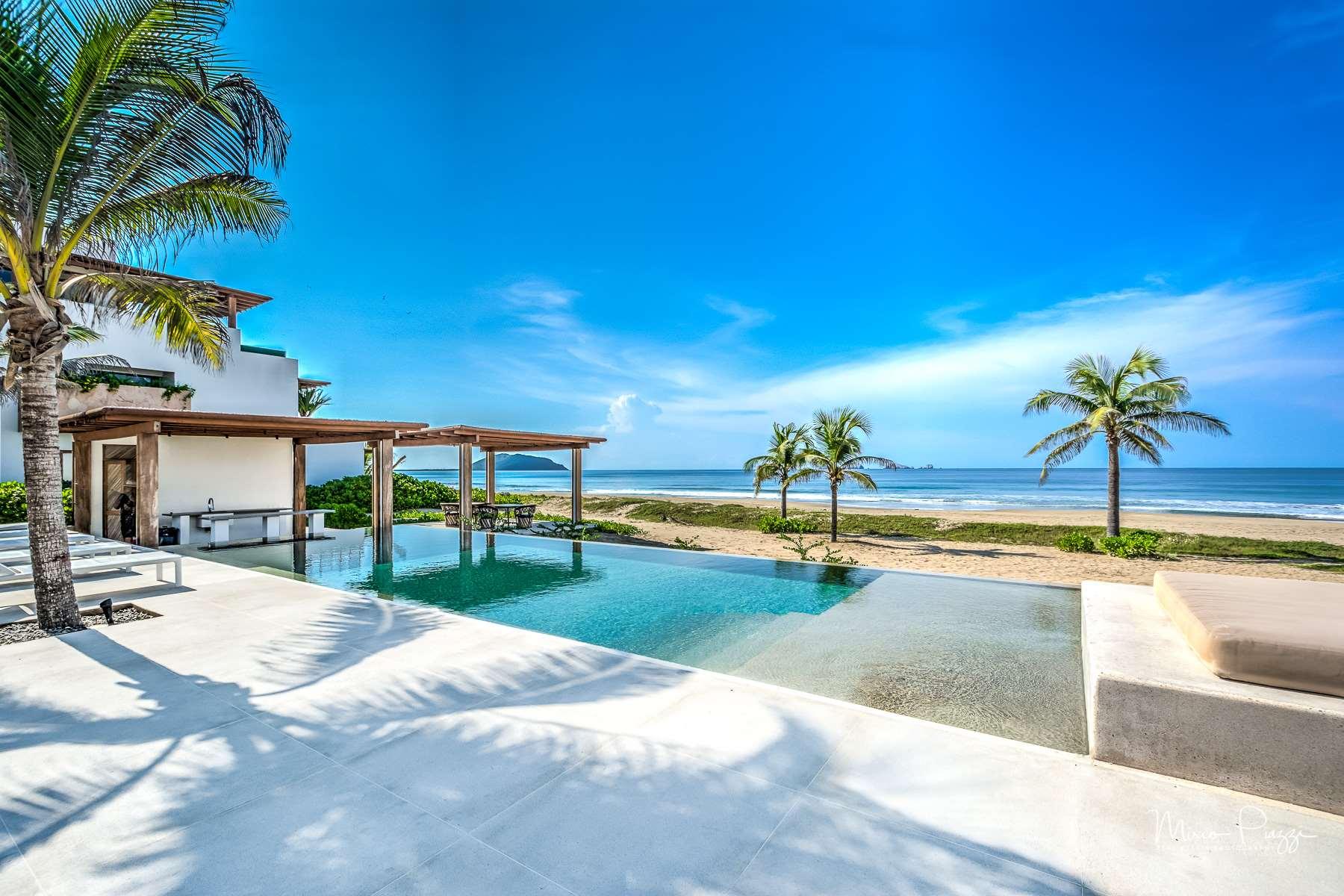 Marea Beachfront Villas by null