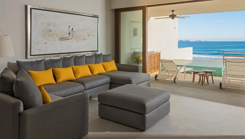 Marea Beachfront Villas by null
