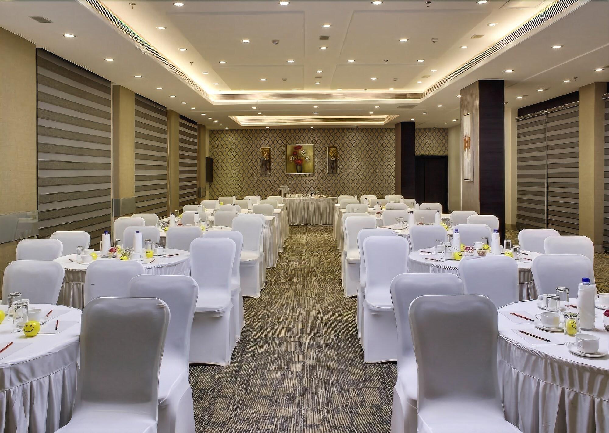 Hotel Suba Grand