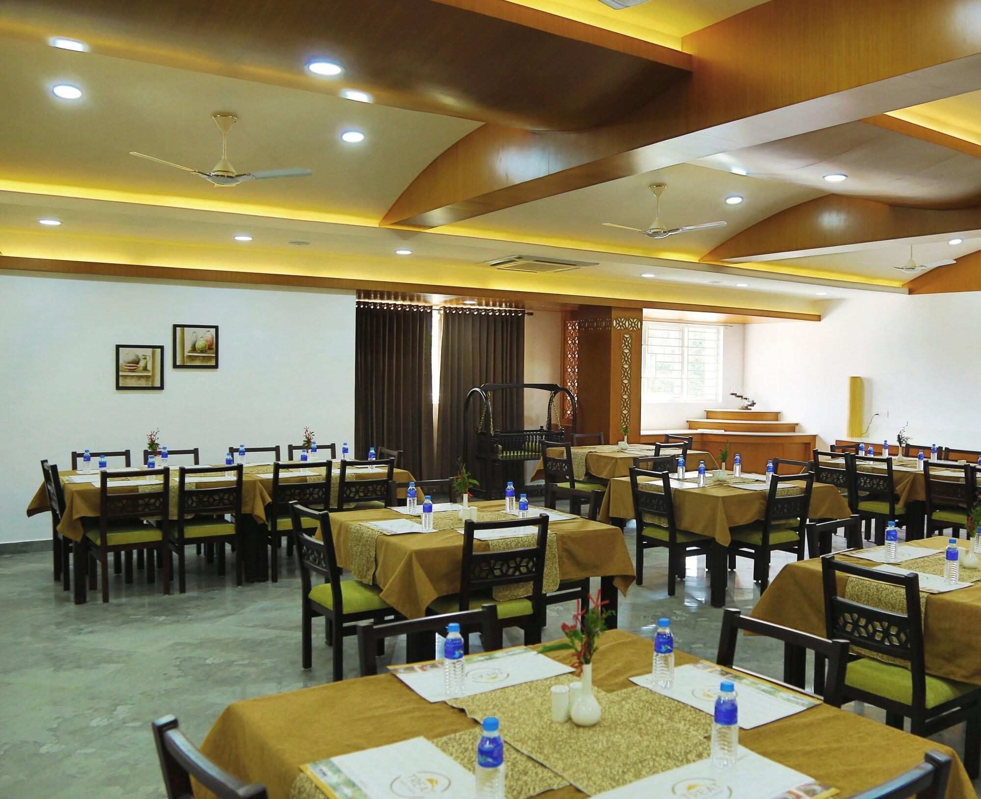 Kgees- HillTown Hotel