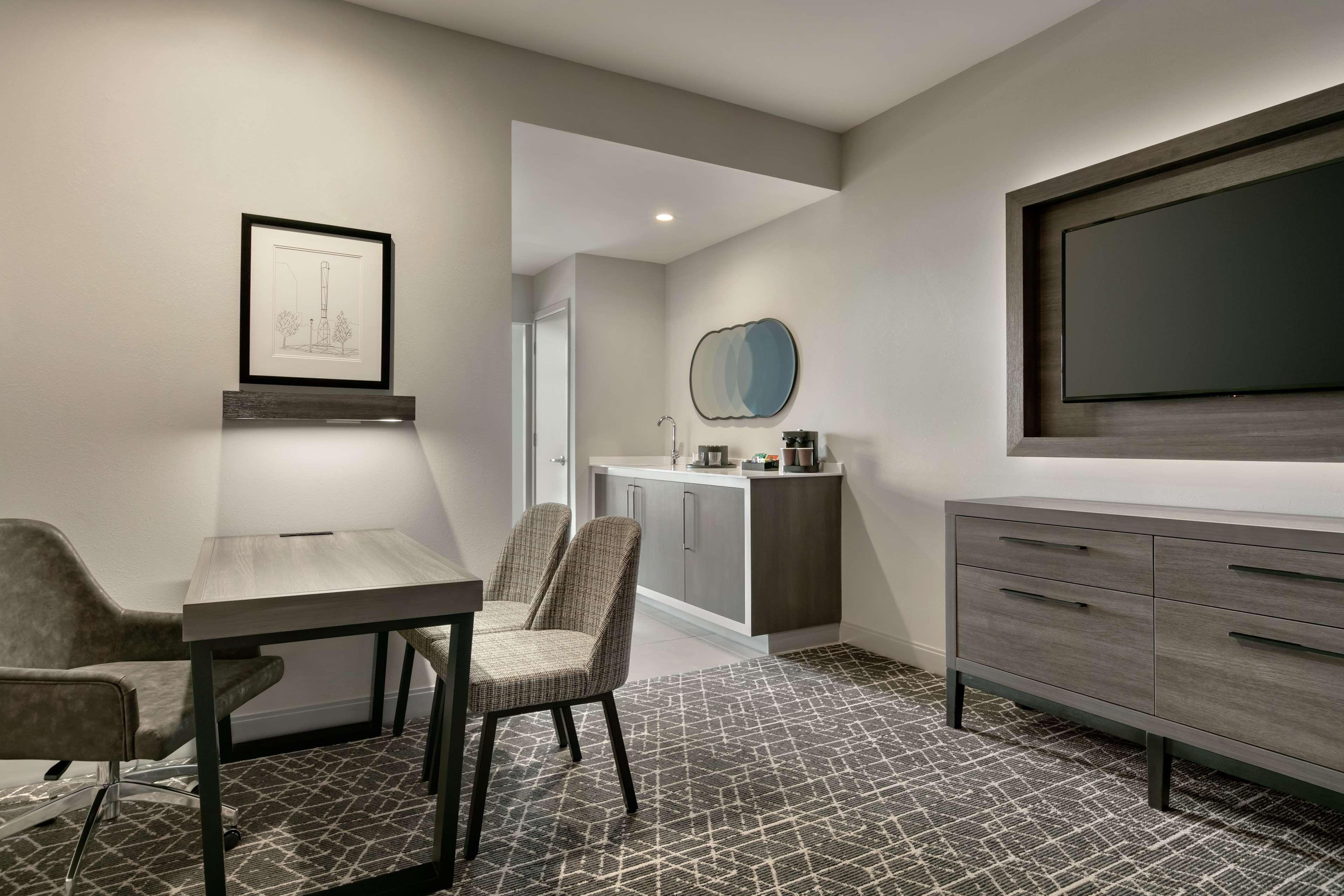 Embassy Suites by Hilton Atlanta Midtown